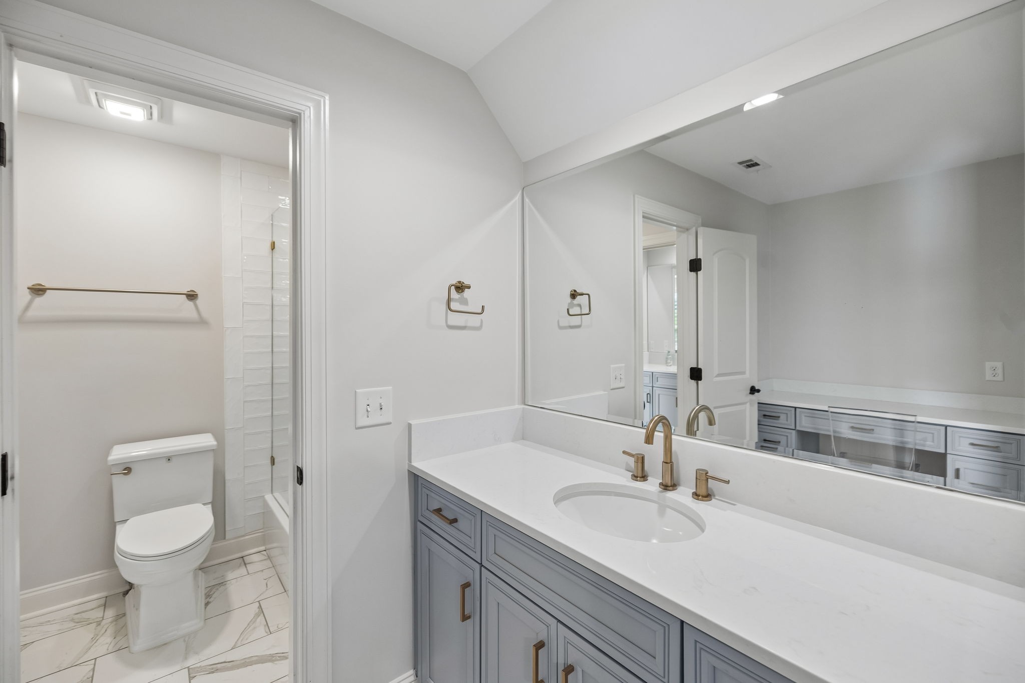 7201 Prairie Falcon Dr