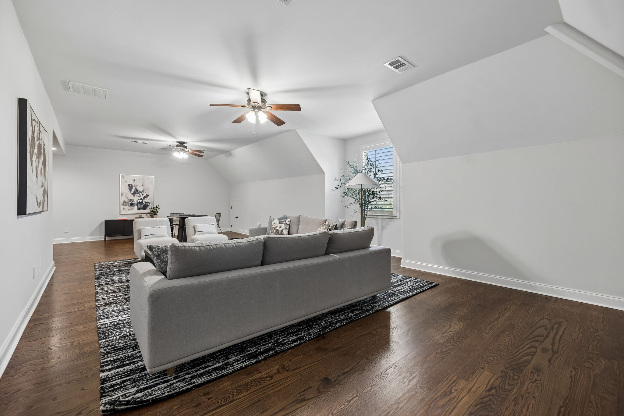 7201 Prairie Falcon Dr