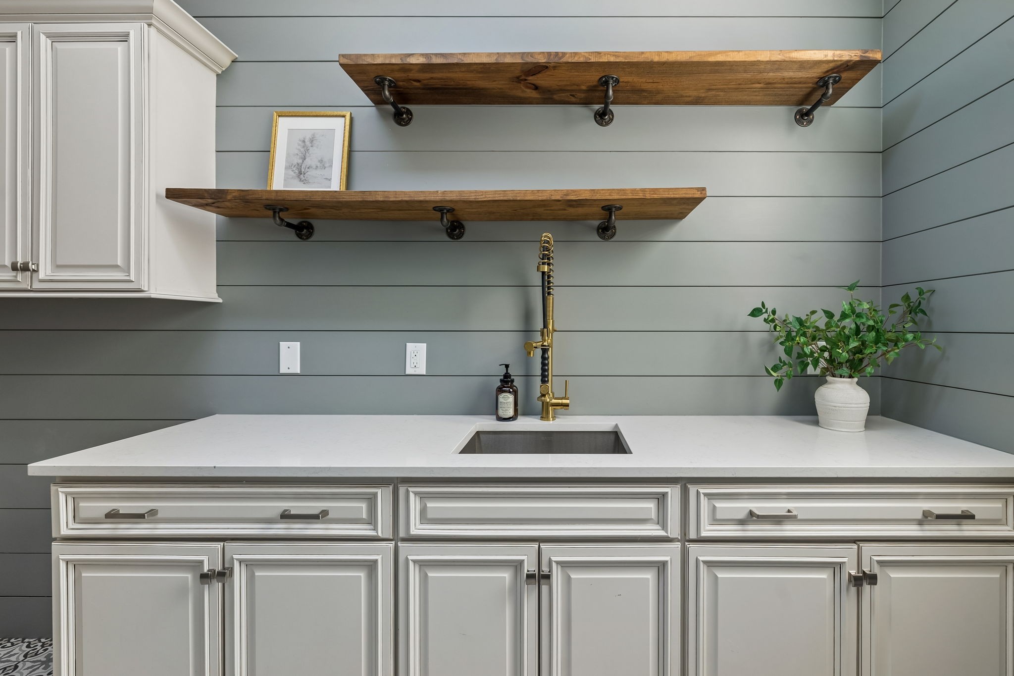 7201 Prairie Falcon Dr