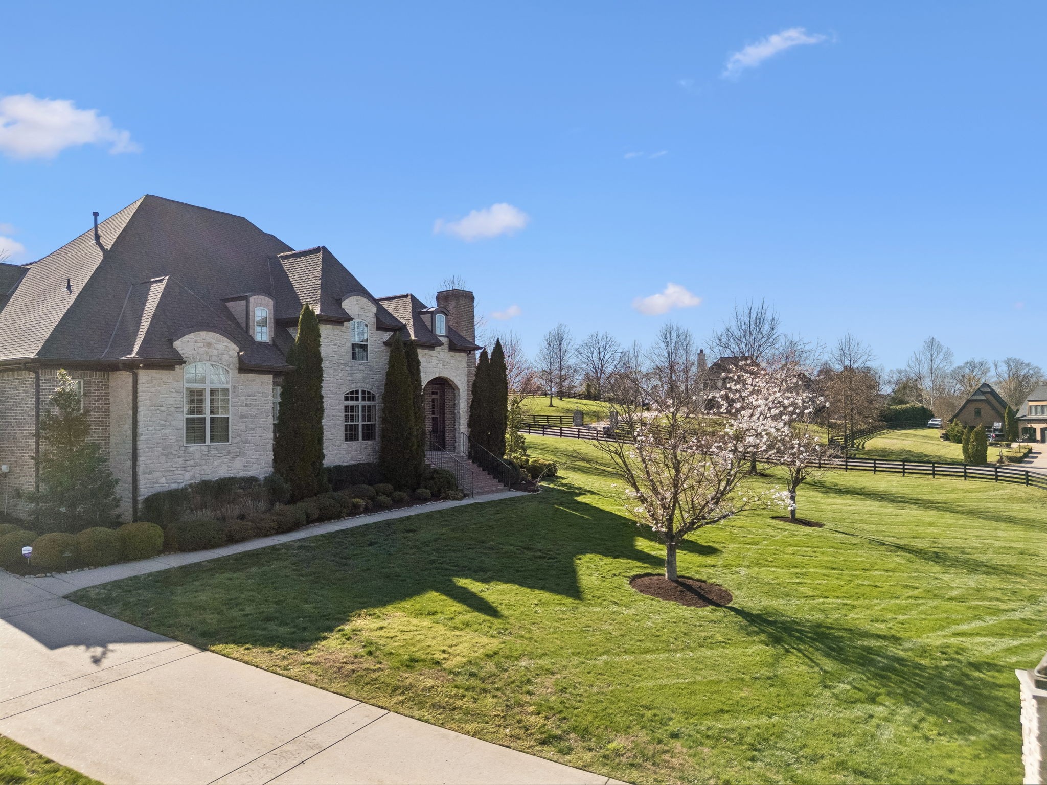 7201 Prairie Falcon Dr