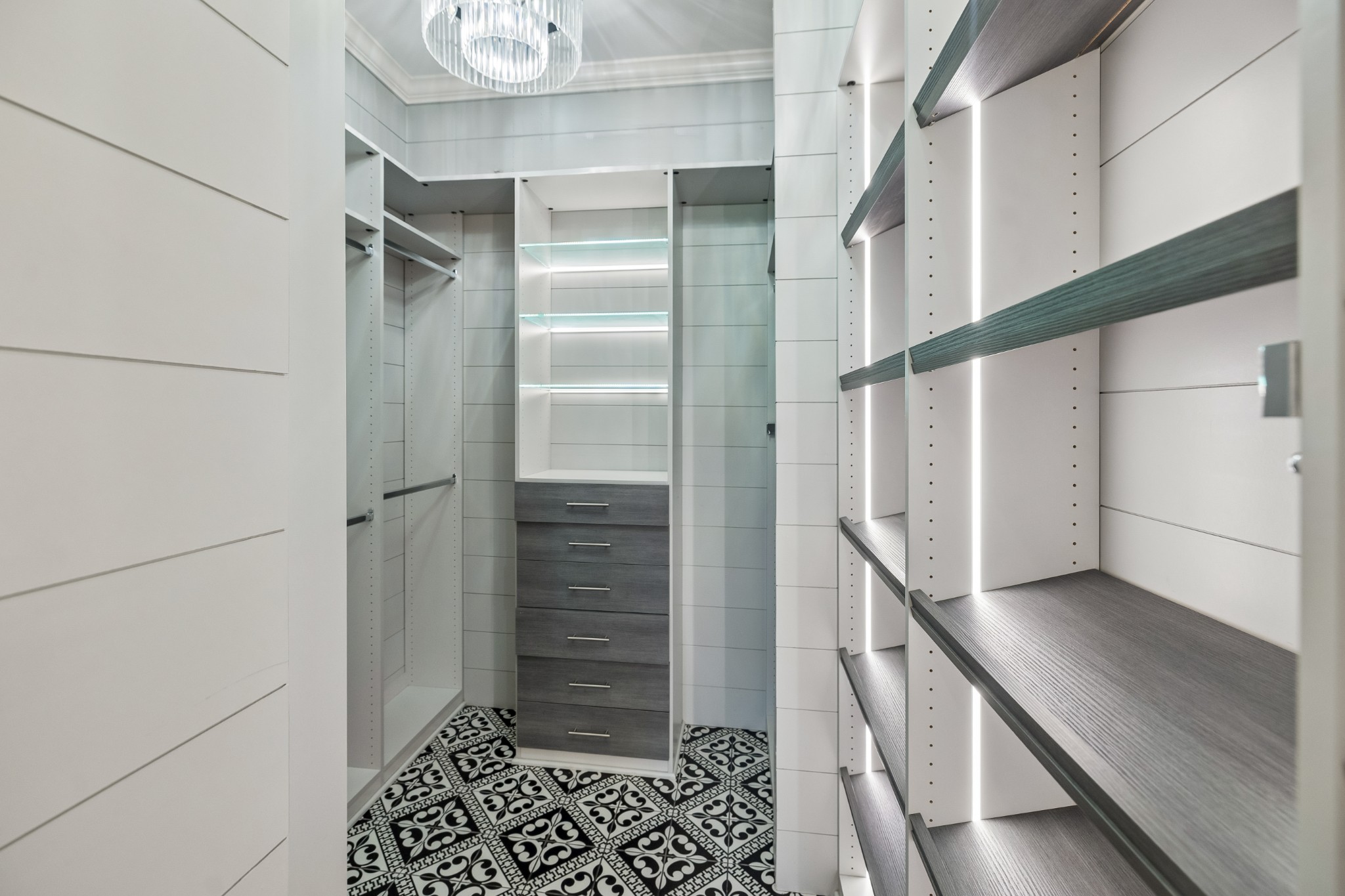 7201 Prairie Falcon Dr