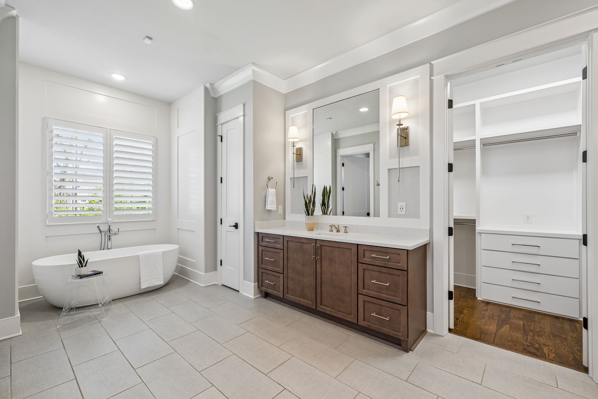 403 Cornwall Dr