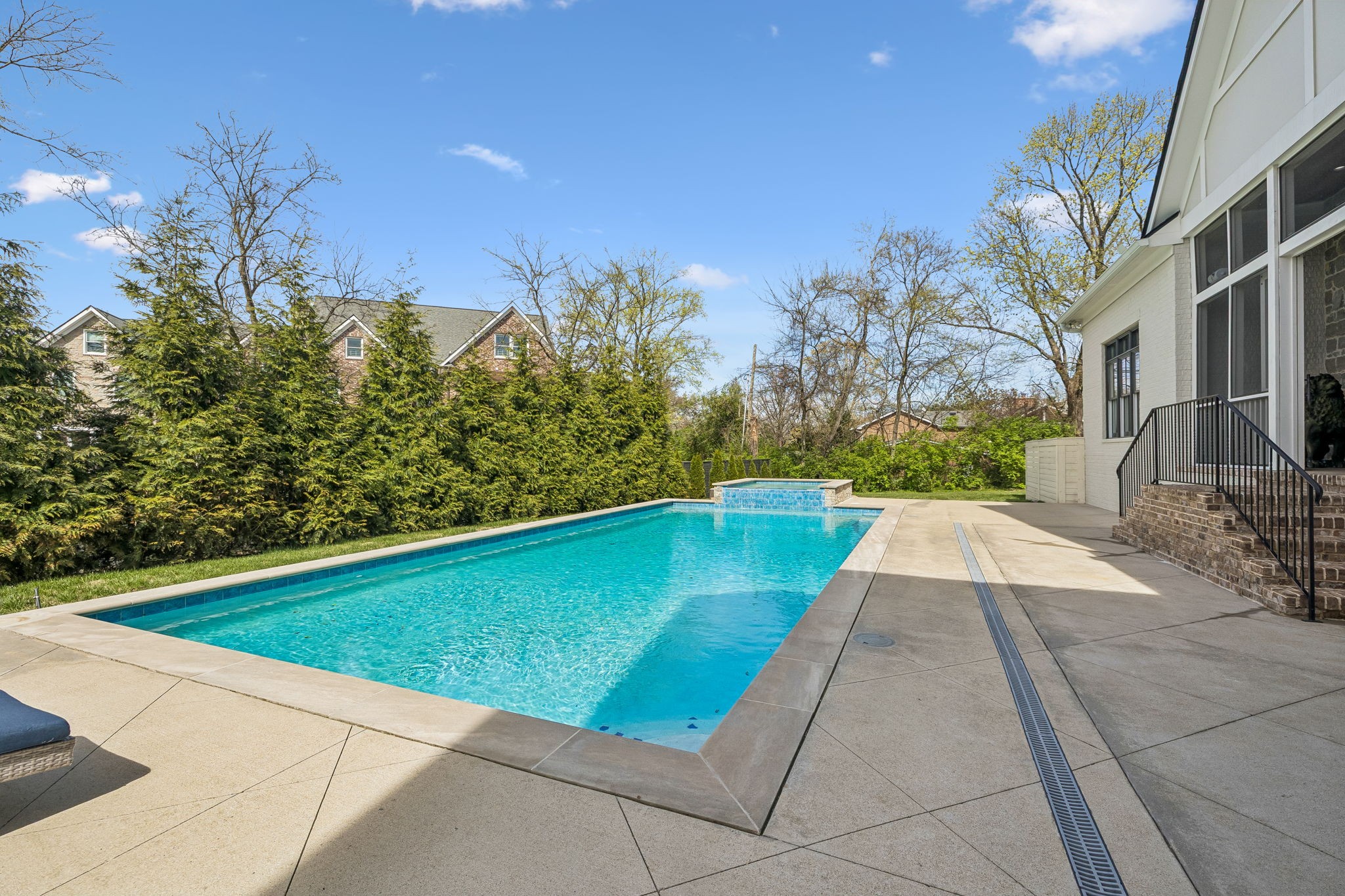 403 Cornwall Dr