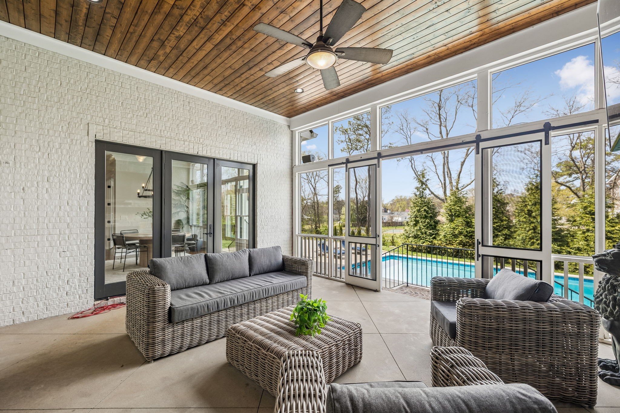 403 Cornwall Dr