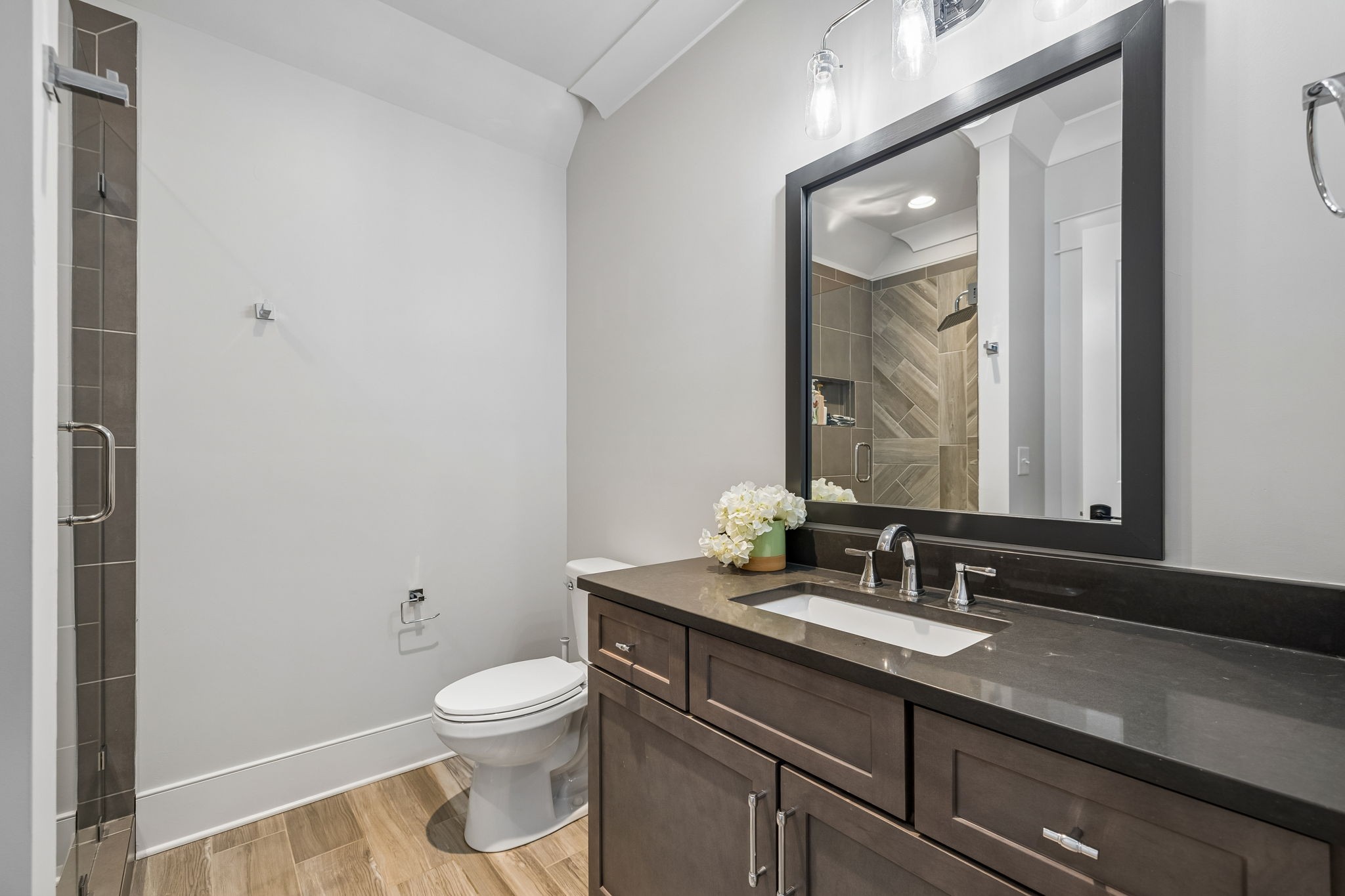 403 Cornwall Dr