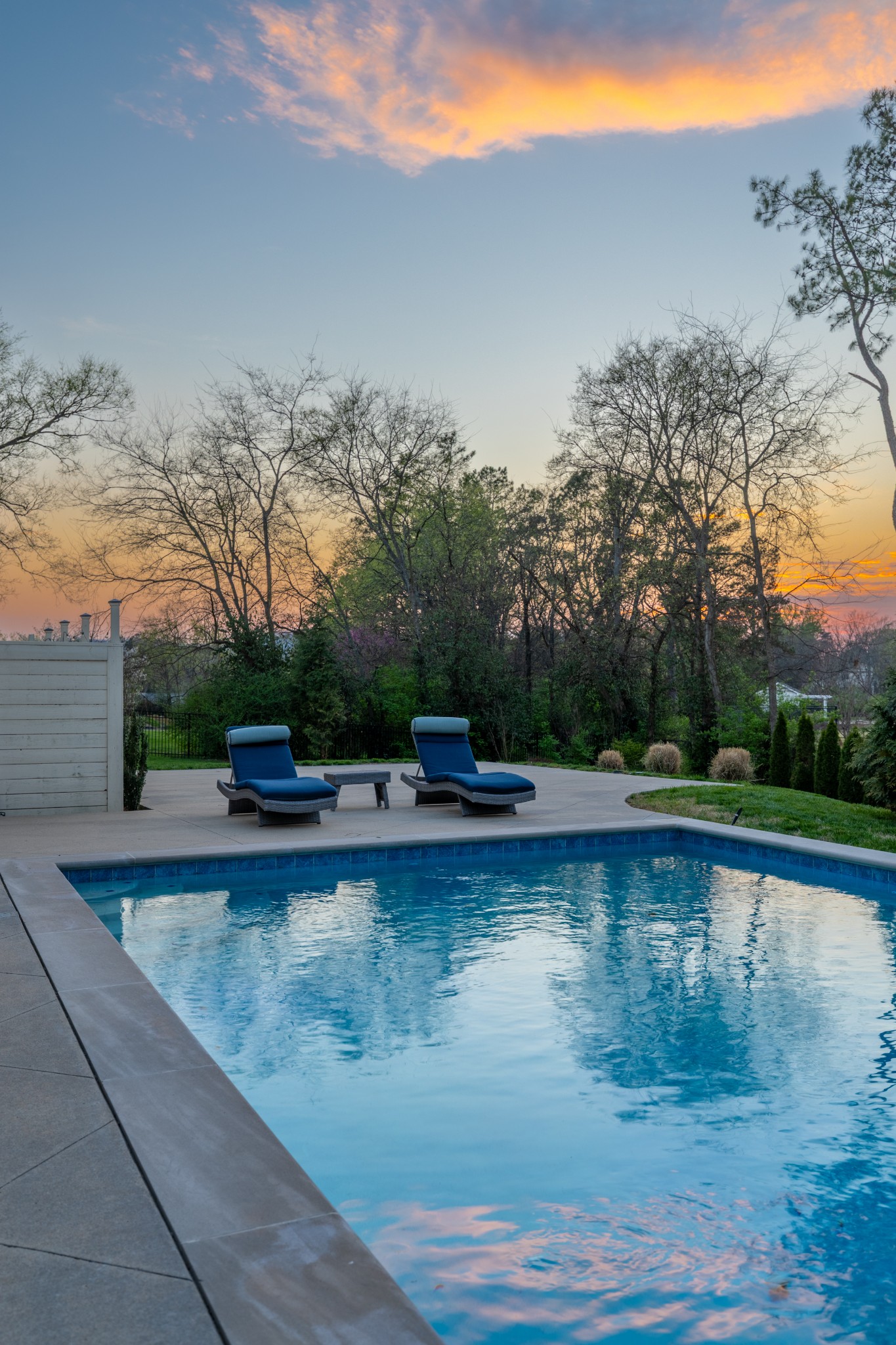 403 Cornwall Dr