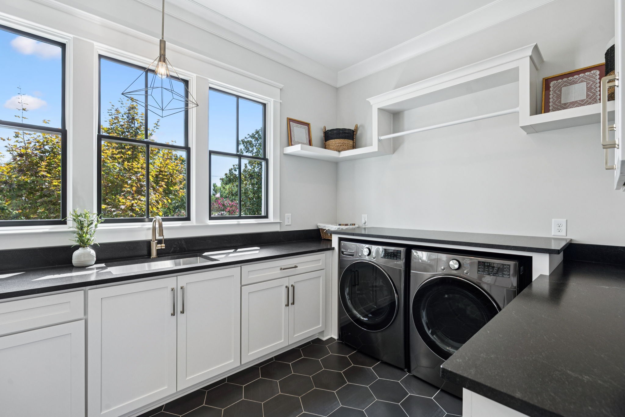 5116 Williamsburg Rd