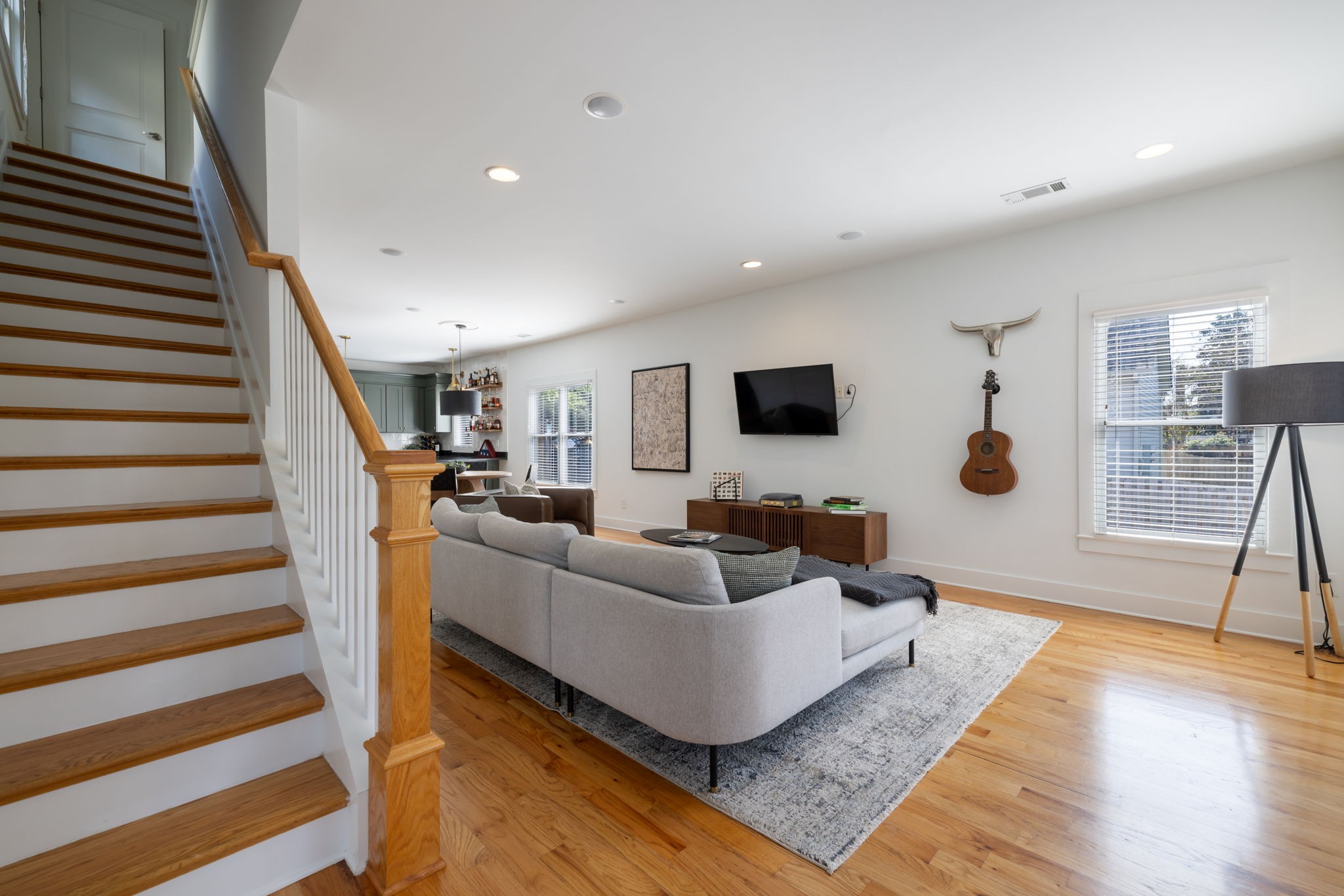 413 Van Buren St Unit: 101