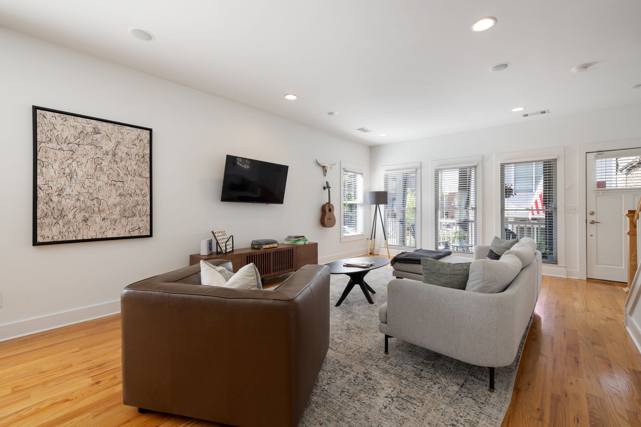 413 Van Buren St Unit: 101