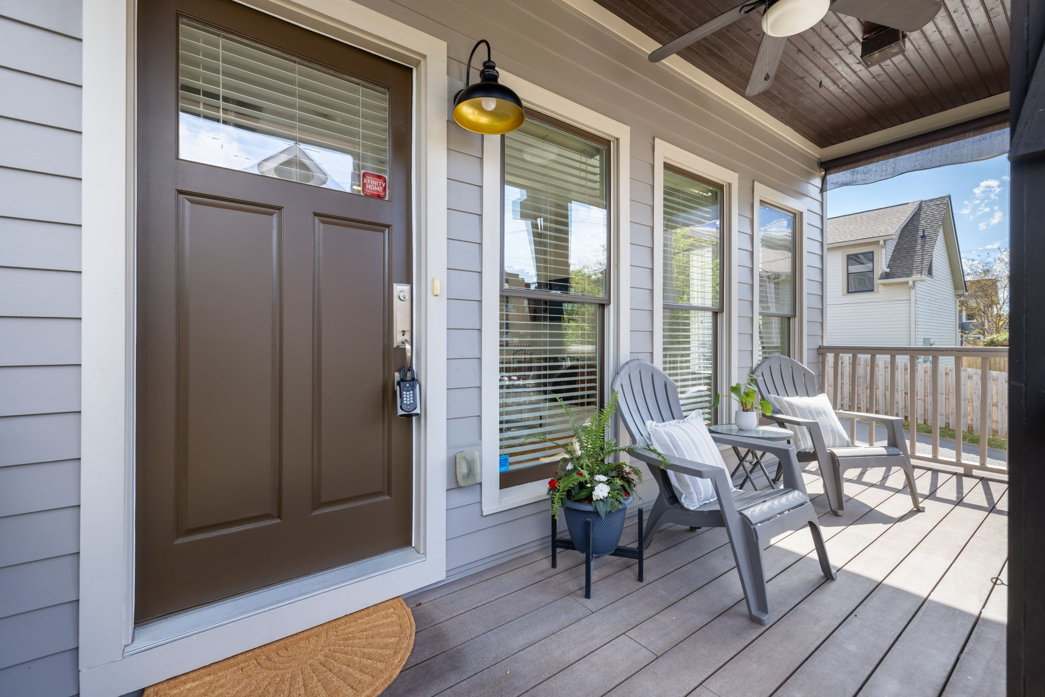 413 Van Buren St Unit: 101