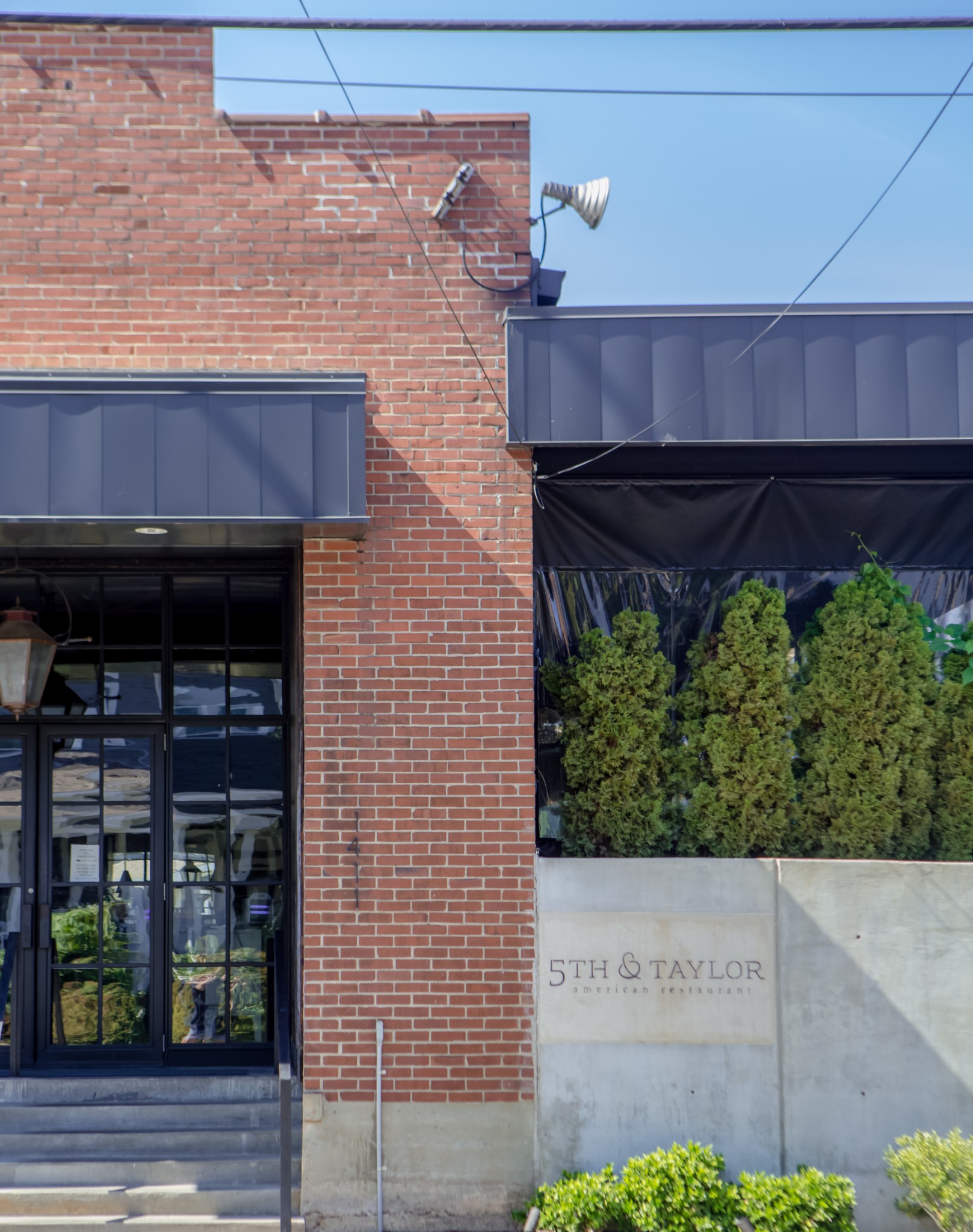 413 Van Buren St Unit: 101