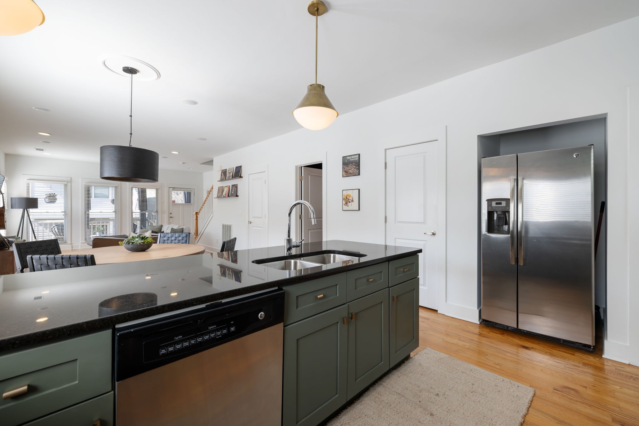 413 Van Buren St Unit: 101