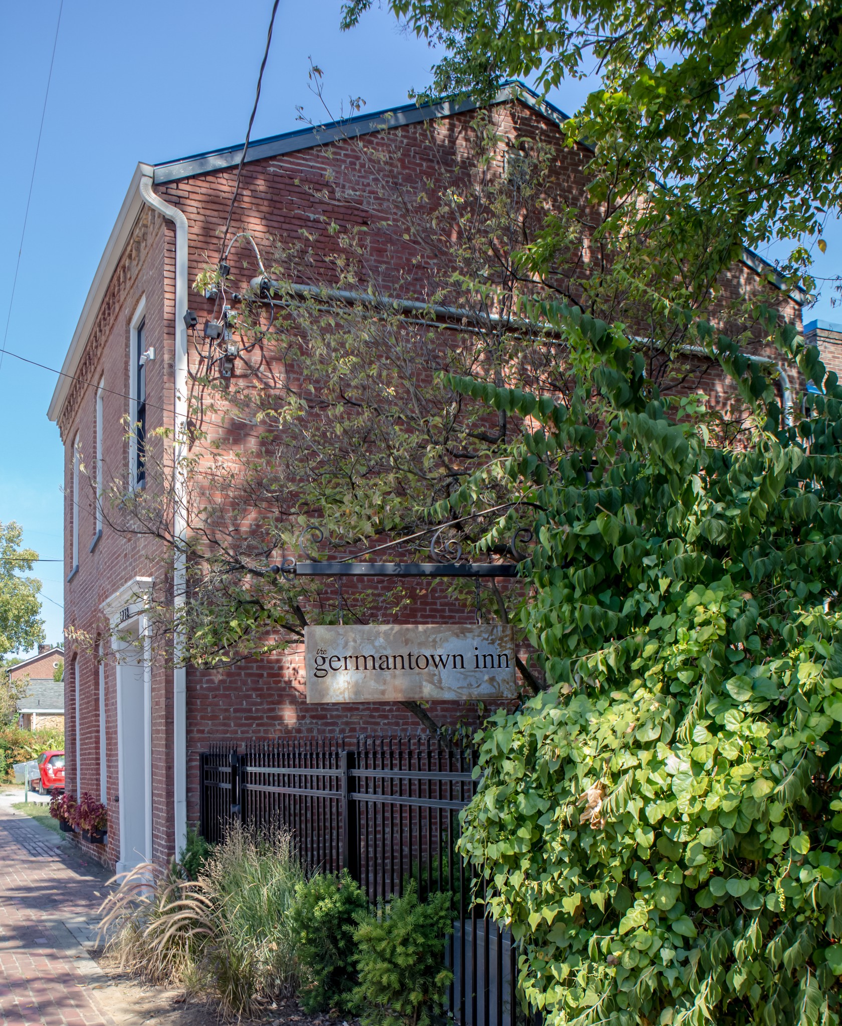 413 Van Buren St Unit: 101