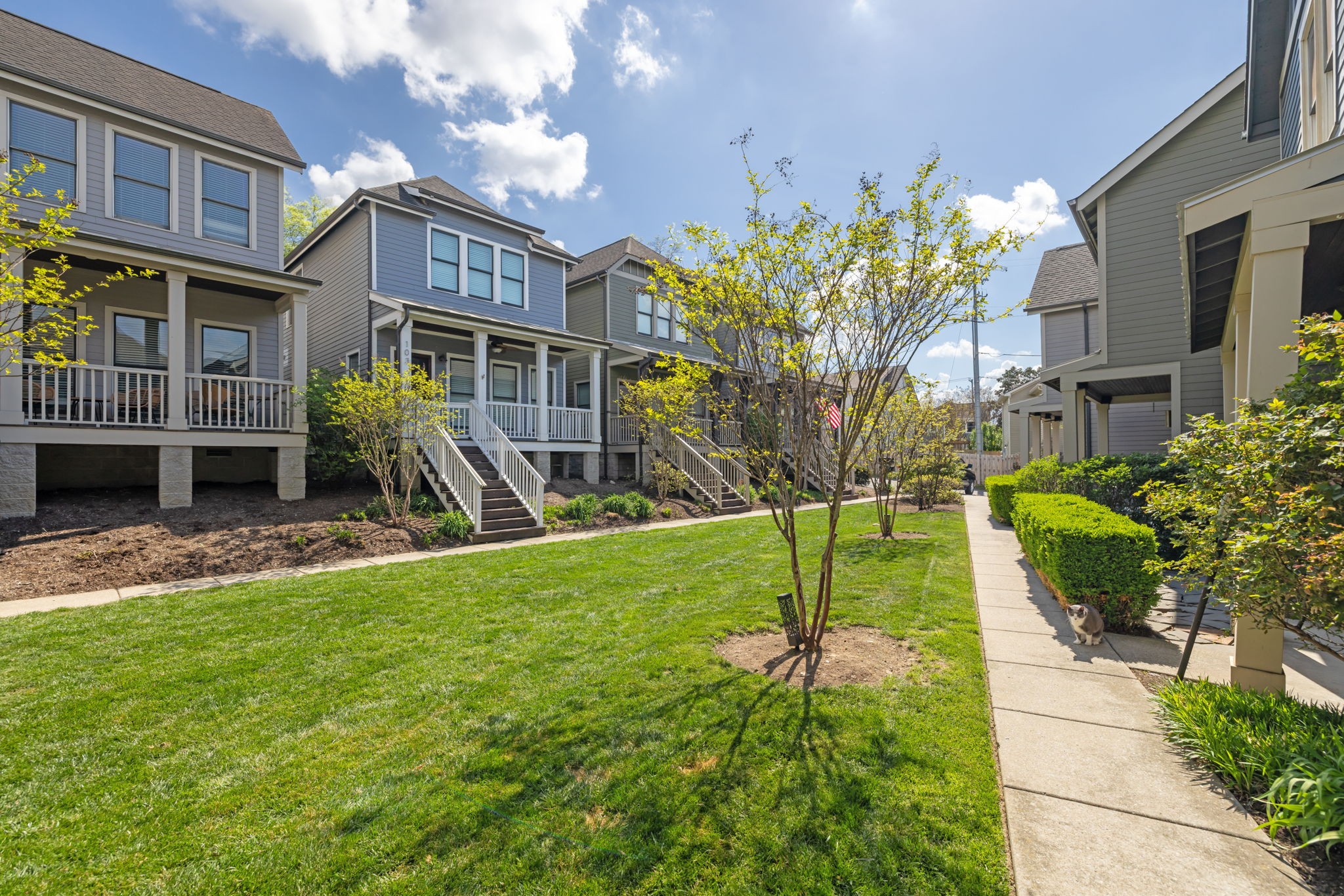 413 Van Buren St Unit: 101