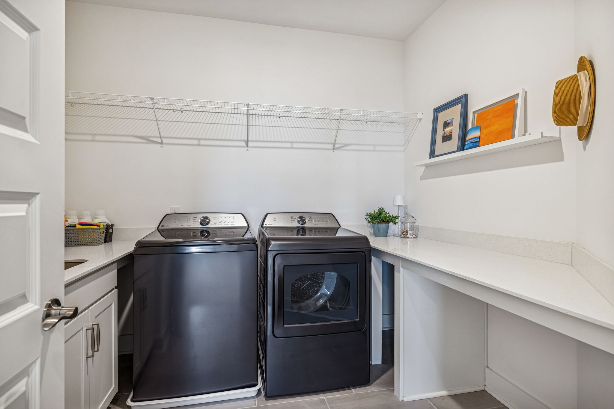 7283 Fiddlers Glen Dr