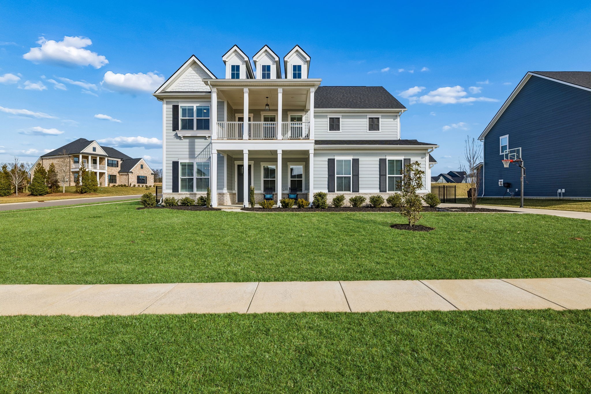 7283 Fiddlers Glen Dr