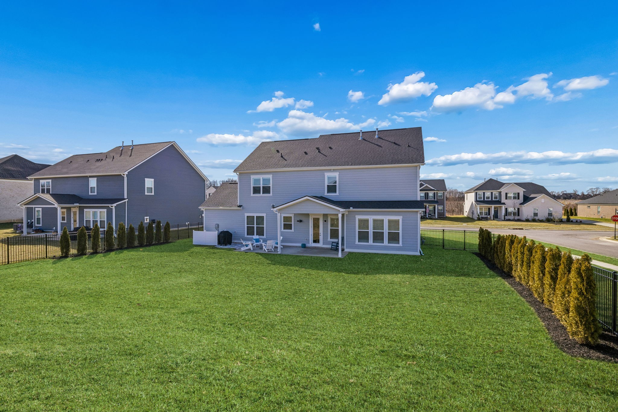 7283 Fiddlers Glen Dr