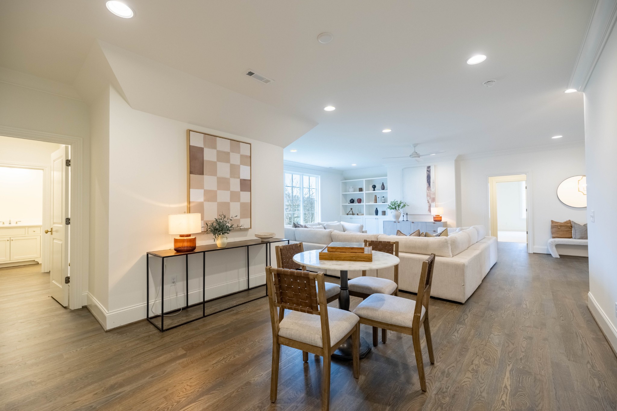 6035 Frazier Park Ln