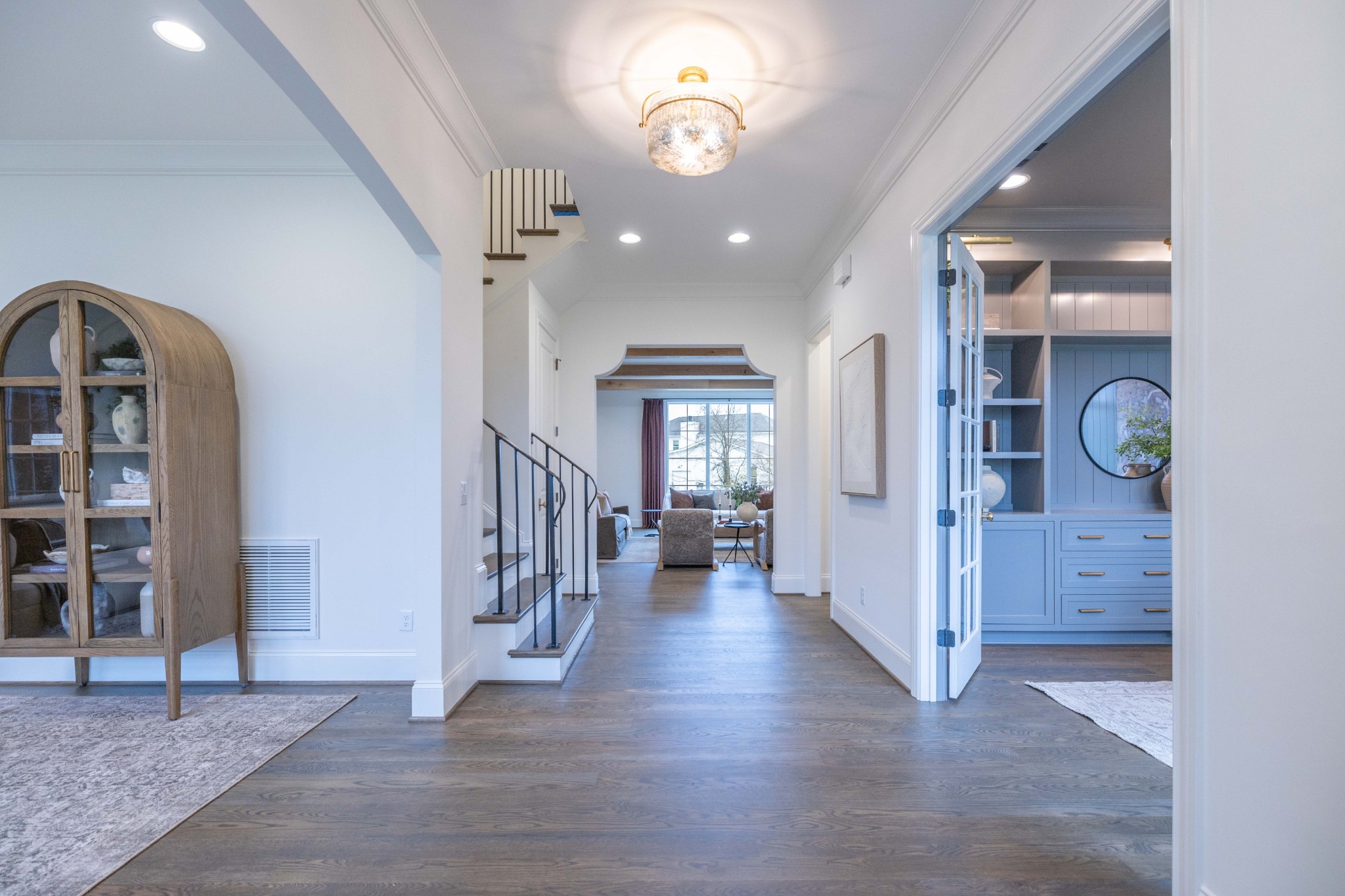 6035 Frazier Park Ln