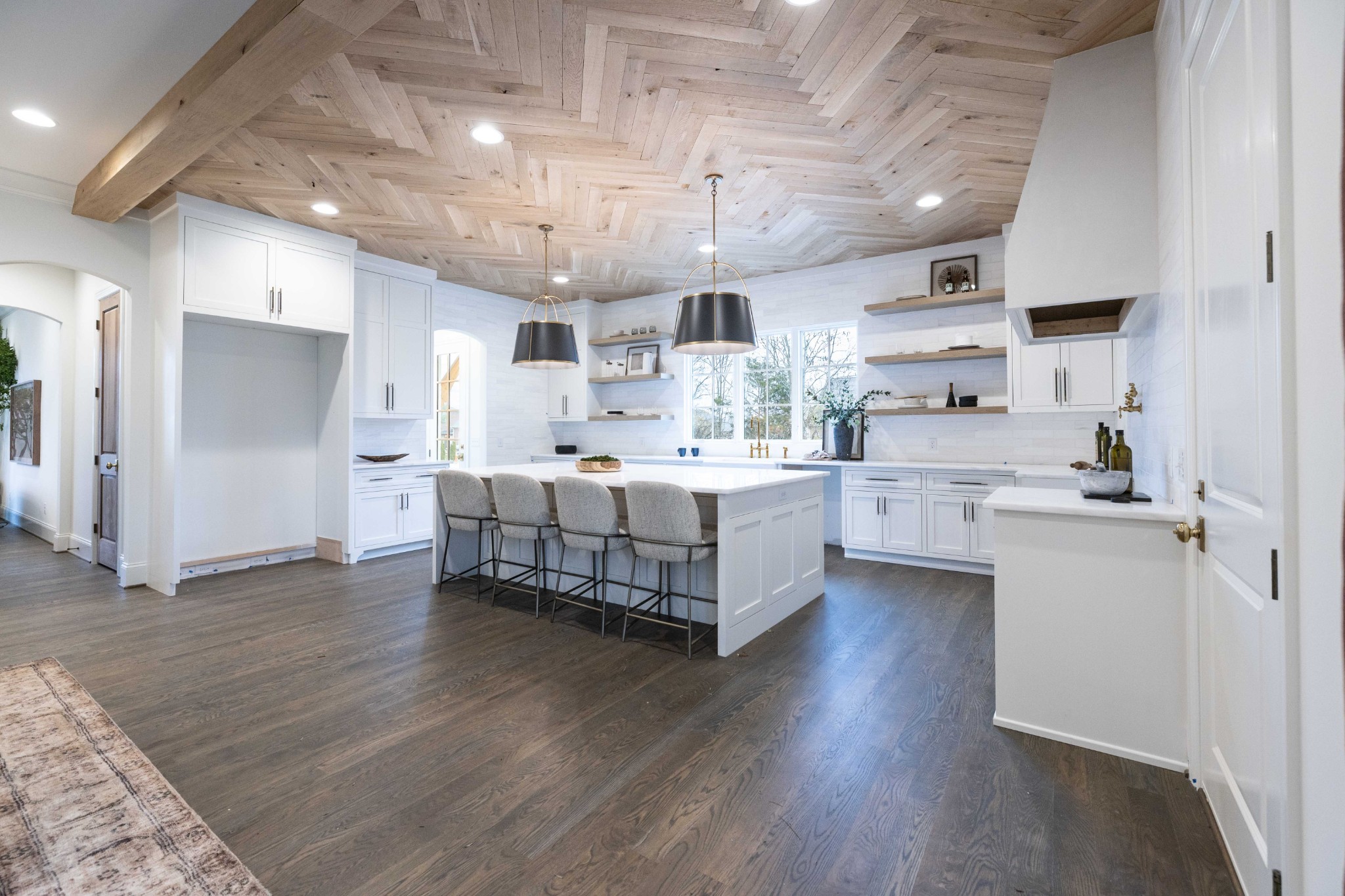 6035 Frazier Park Ln