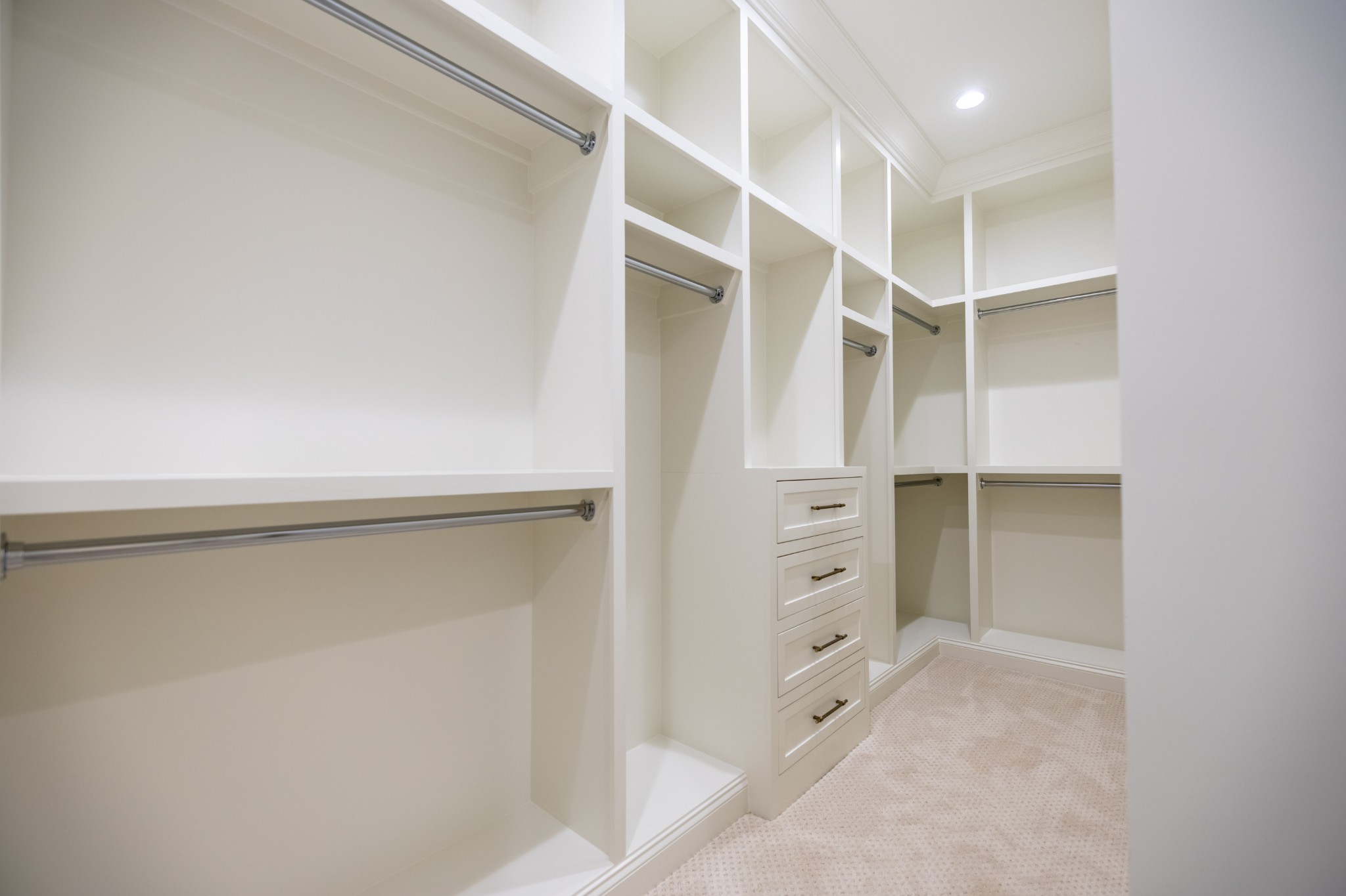 6035 Frazier Park Ln