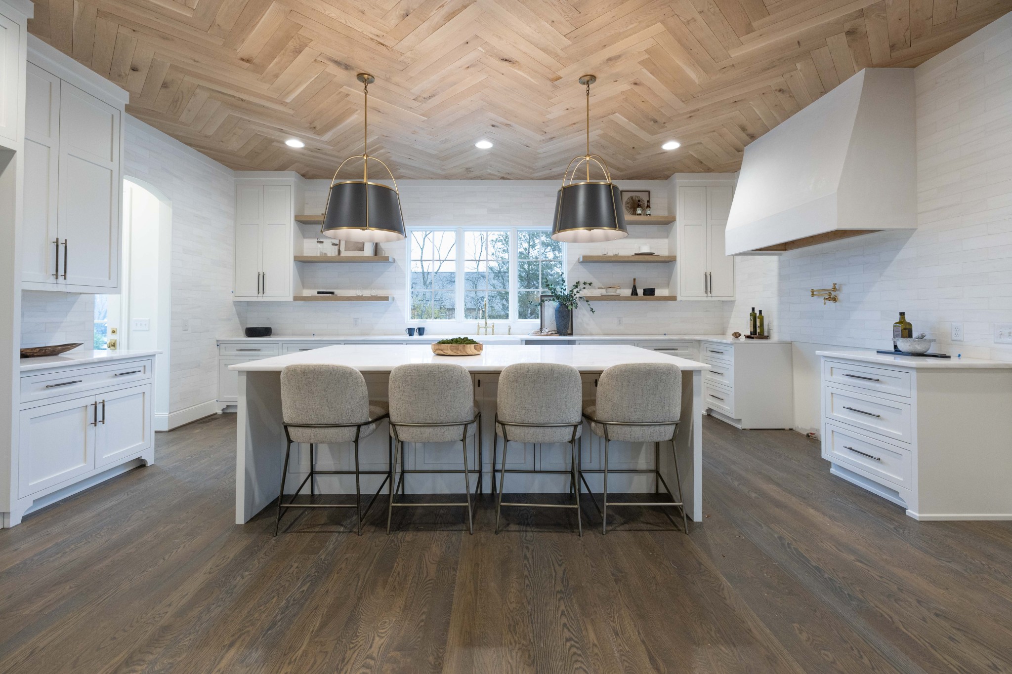 6035 Frazier Park Ln