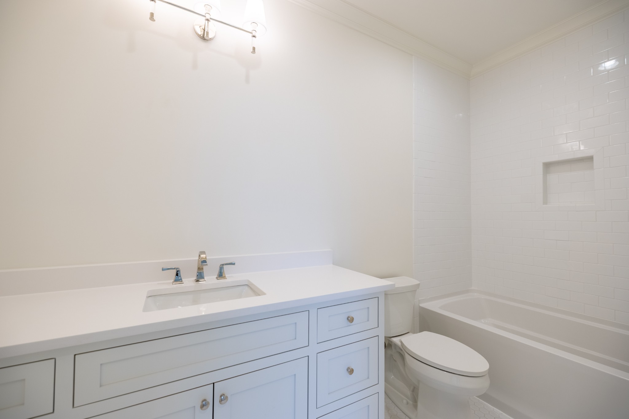 6035 Frazier Park Ln