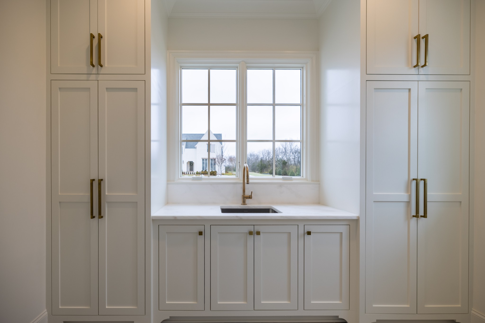 6035 Frazier Park Ln