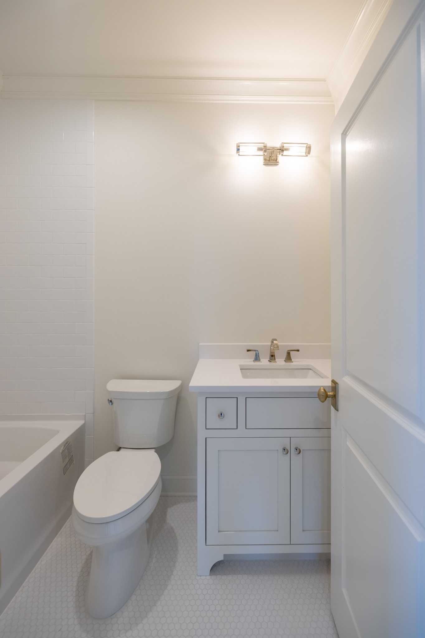 6035 Frazier Park Ln