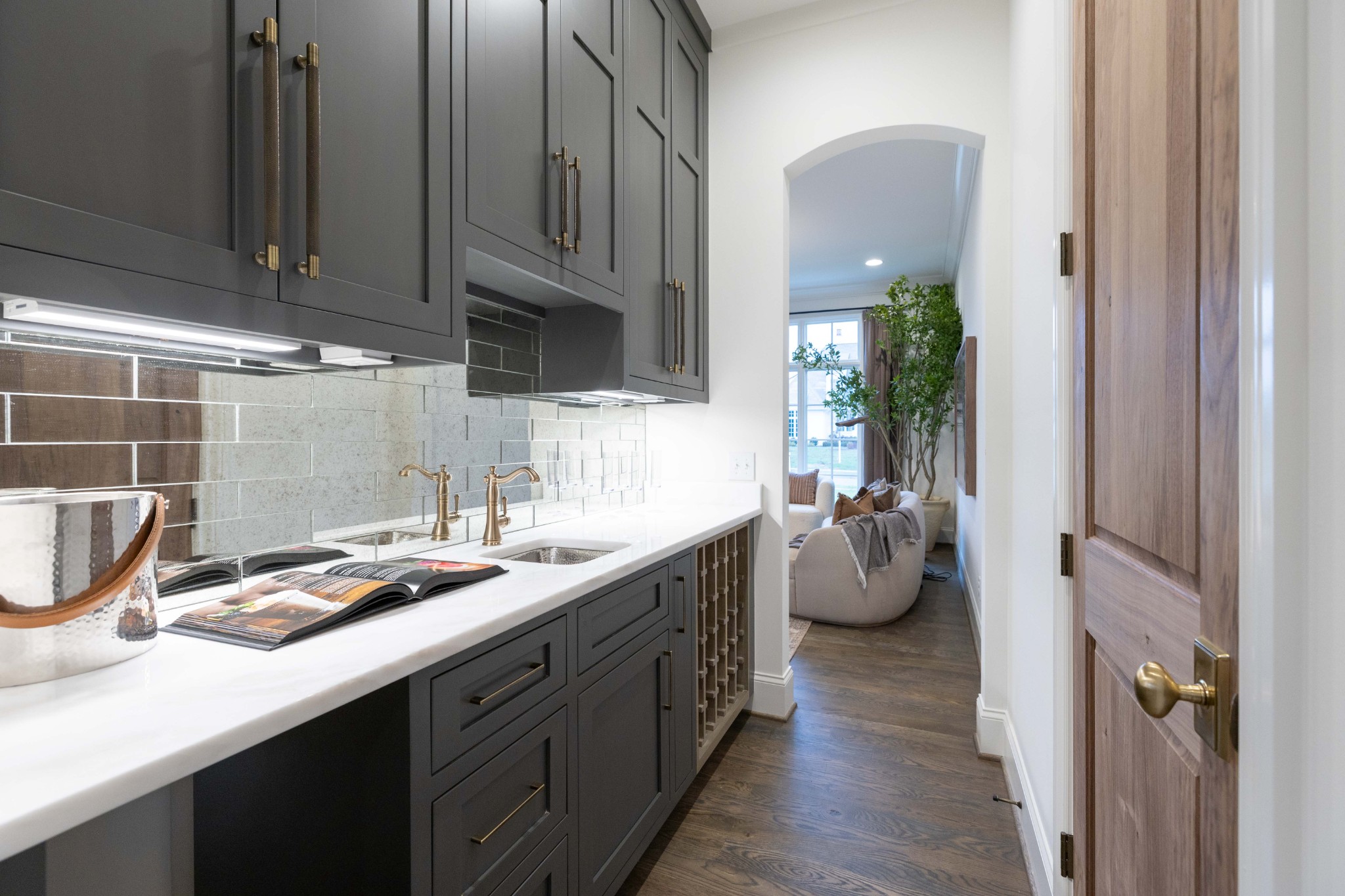 6035 Frazier Park Ln