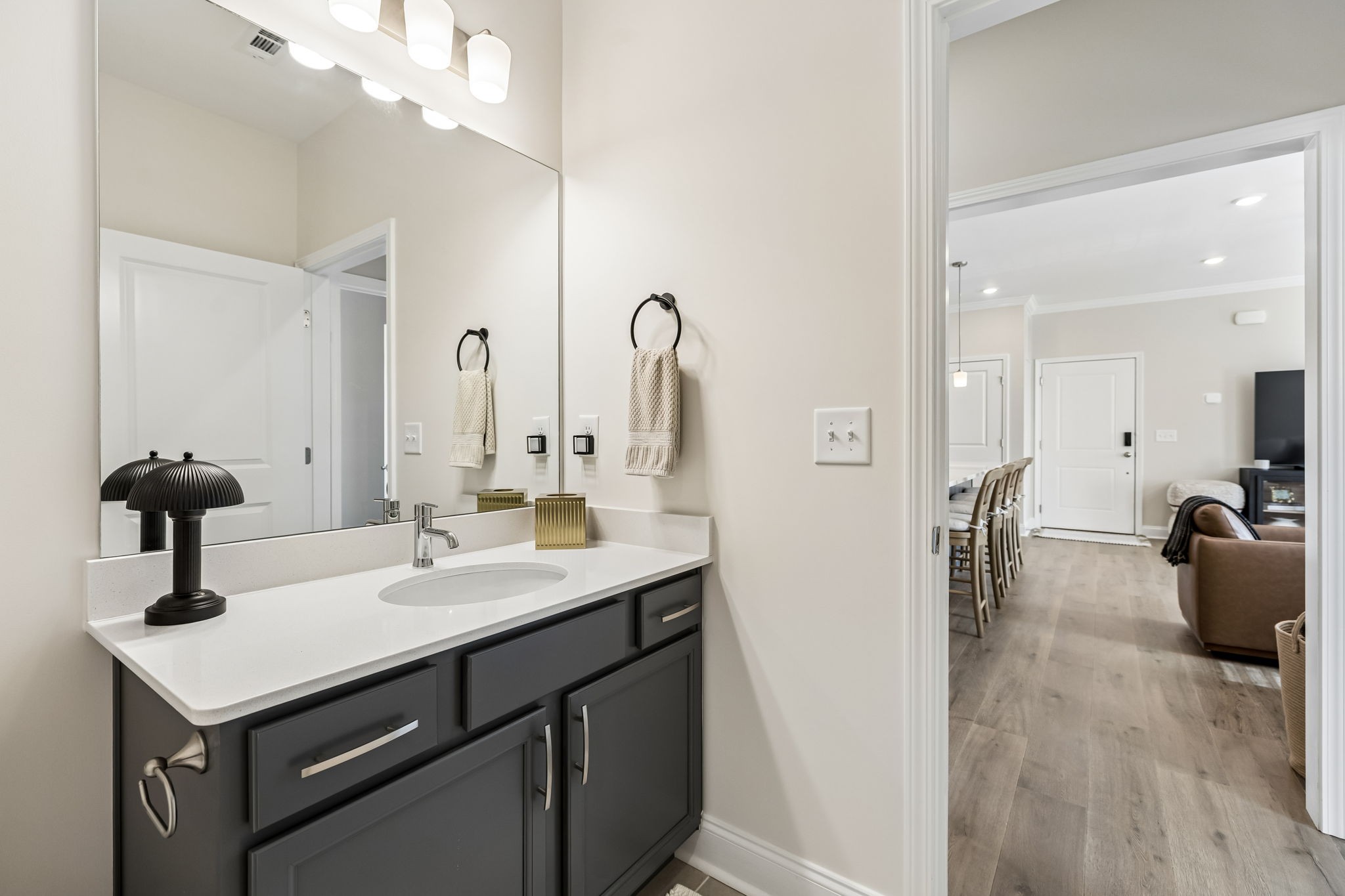 3220 Patcham Dr Unit: 204