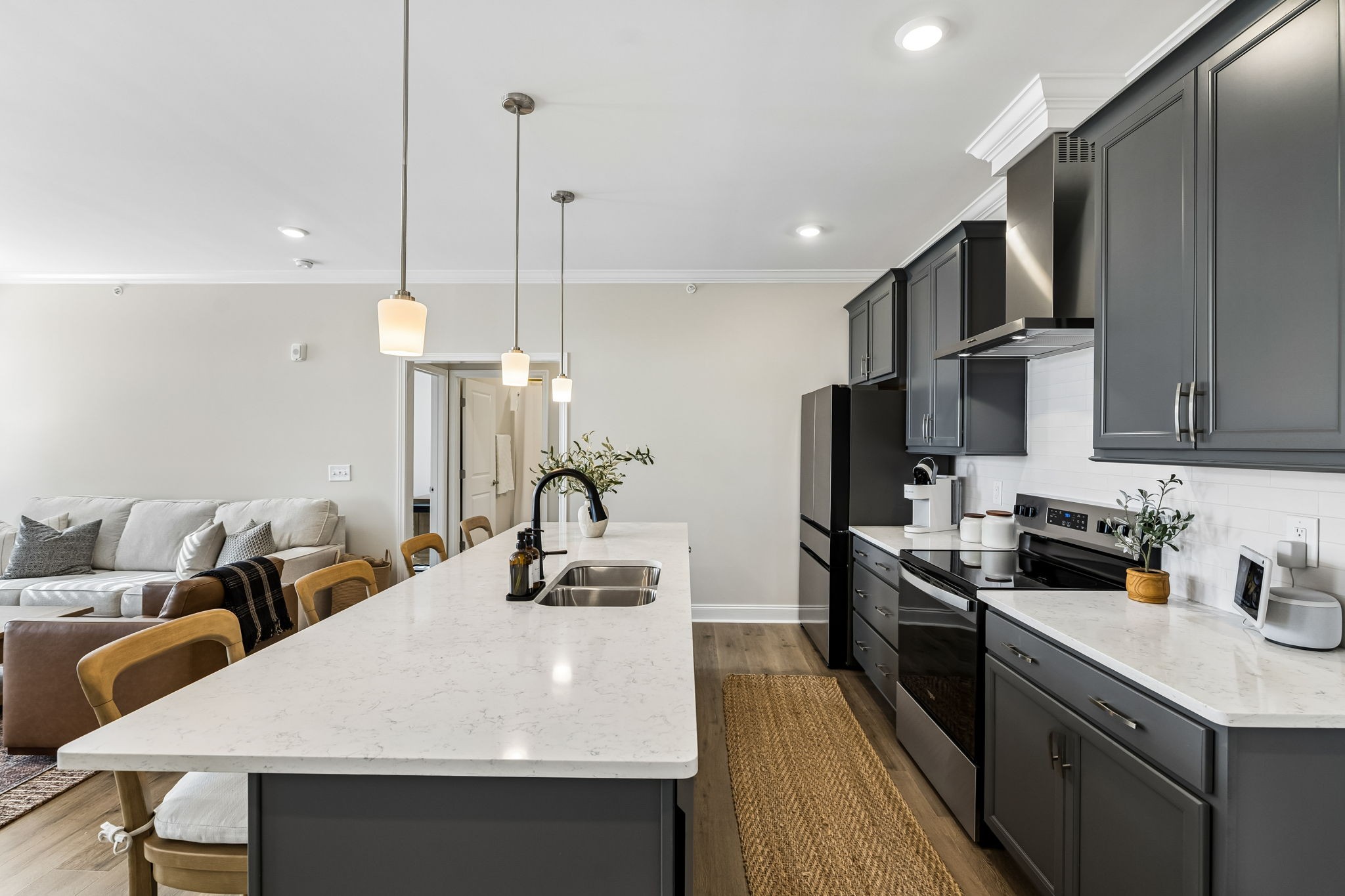 3220 Patcham Dr Unit: 204