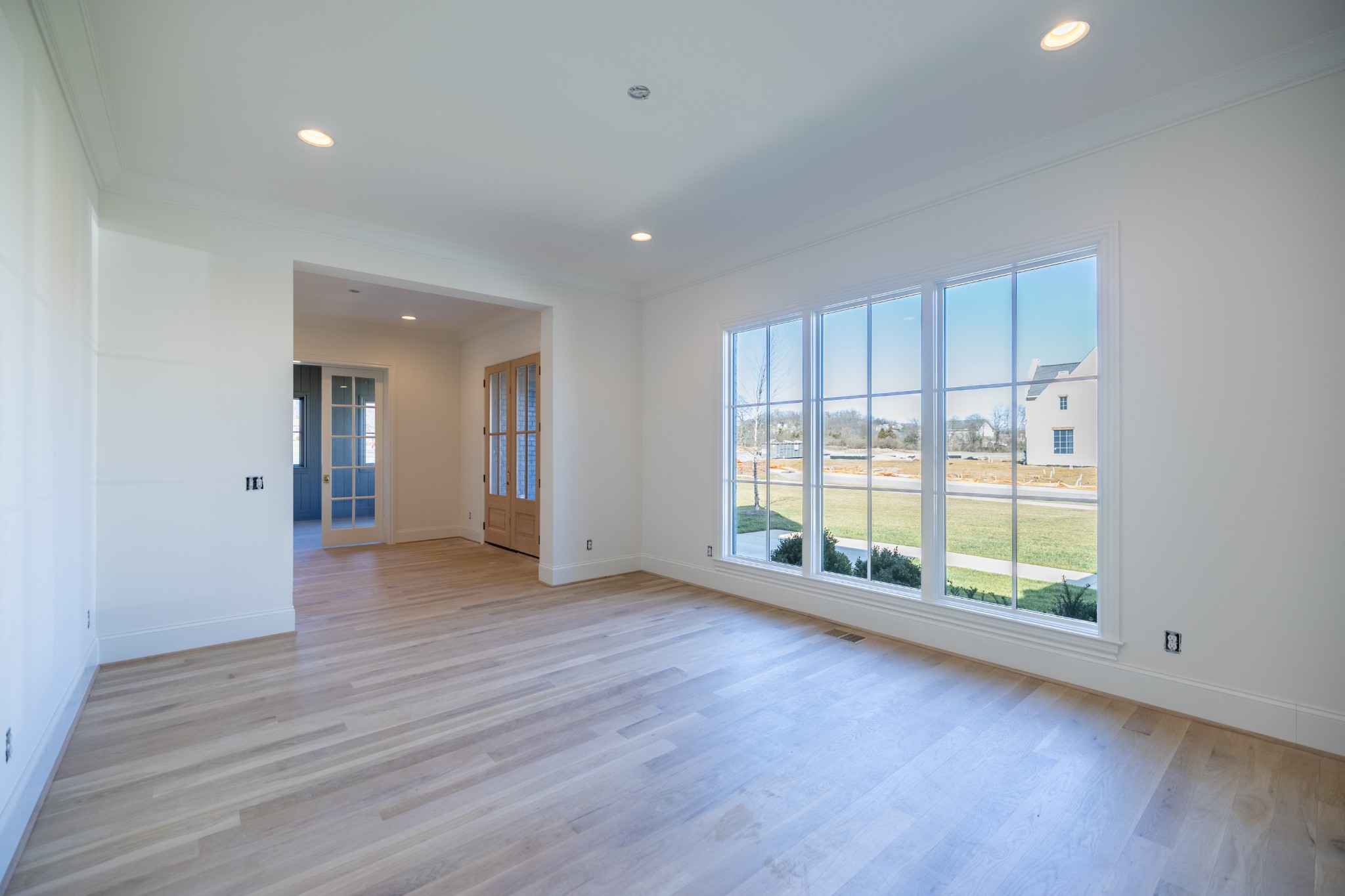 6033 Frazier Park Ln