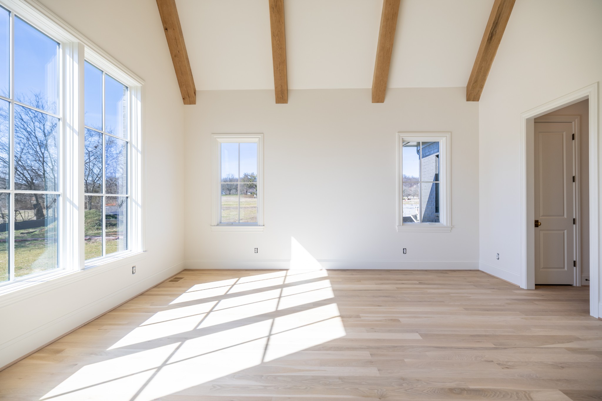 6033 Frazier Park Ln