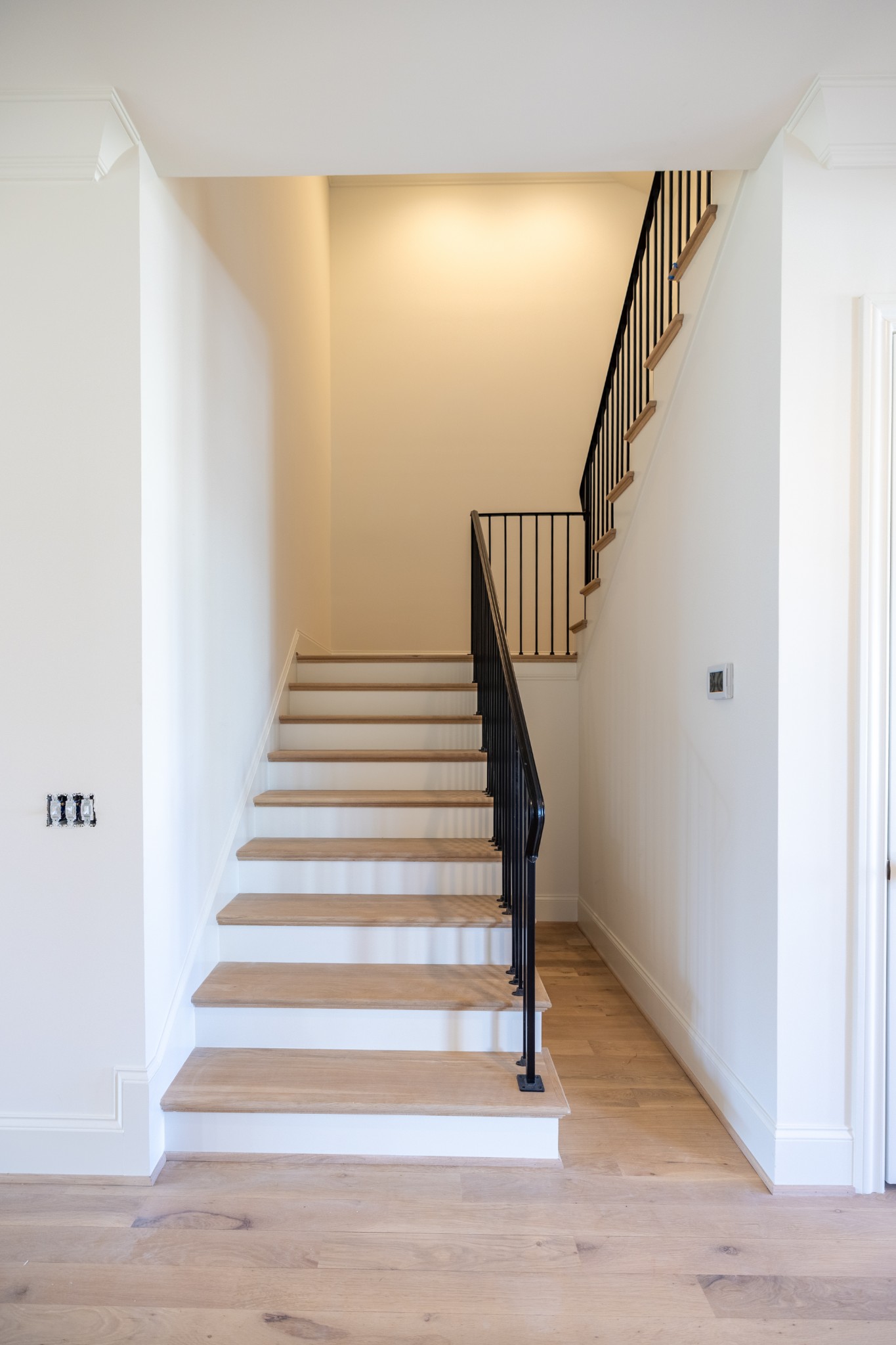 6033 Frazier Park Ln