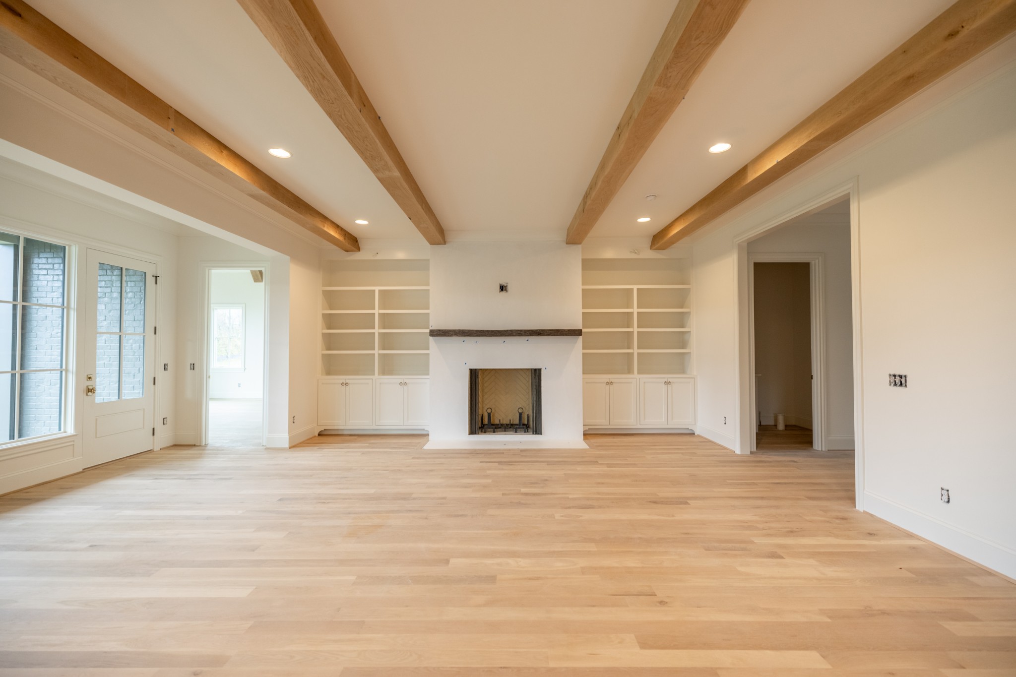 6033 Frazier Park Ln