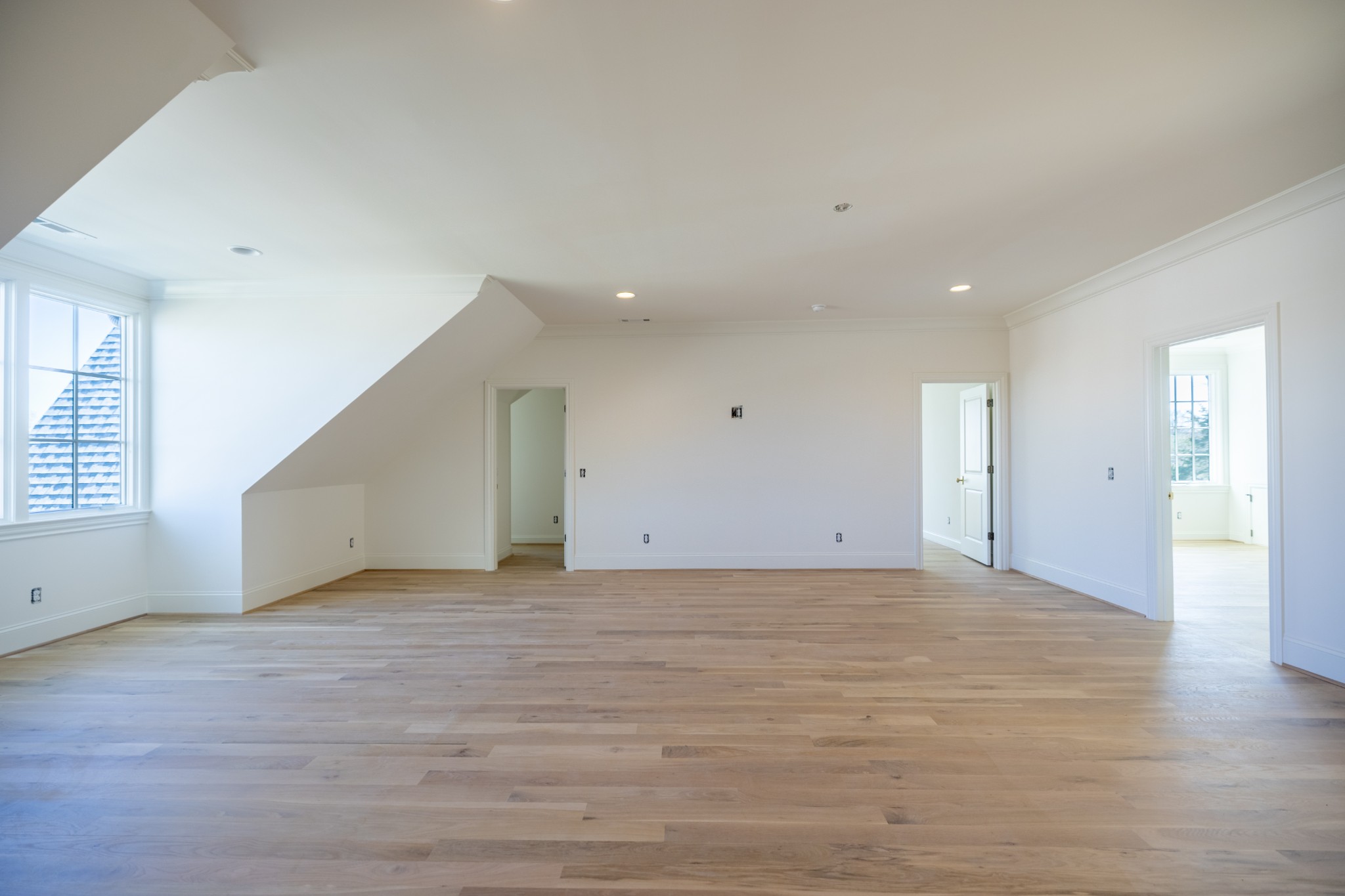 6033 Frazier Park Ln