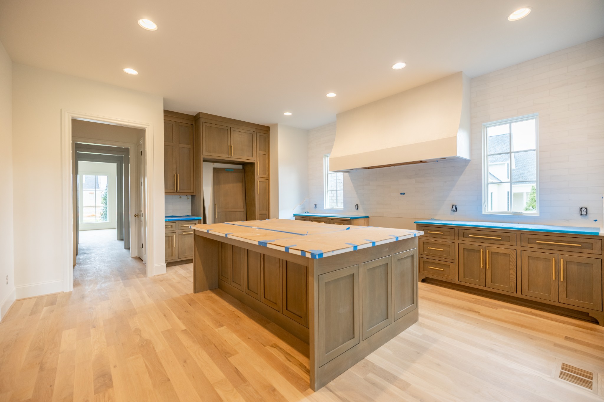 6033 Frazier Park Ln