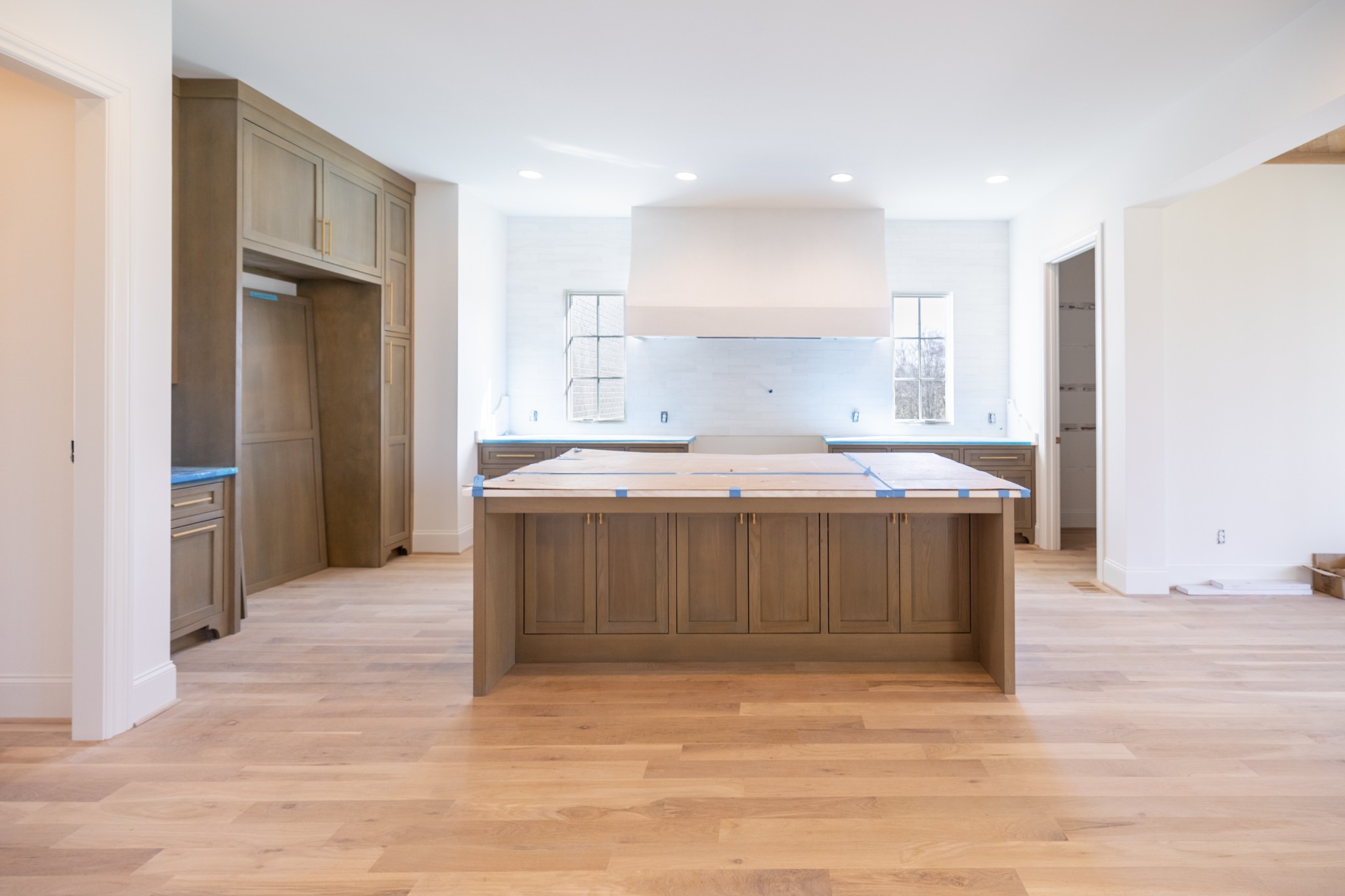 6033 Frazier Park Ln