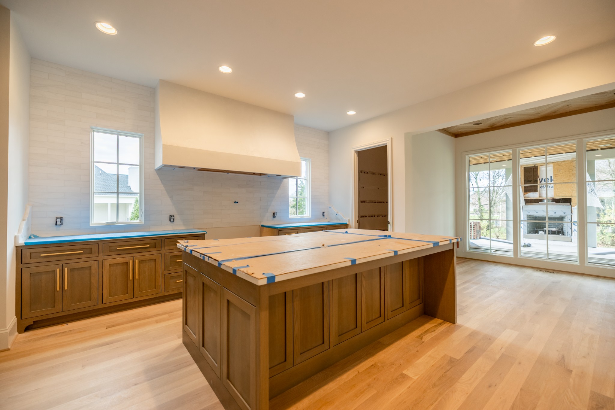 6033 Frazier Park Ln