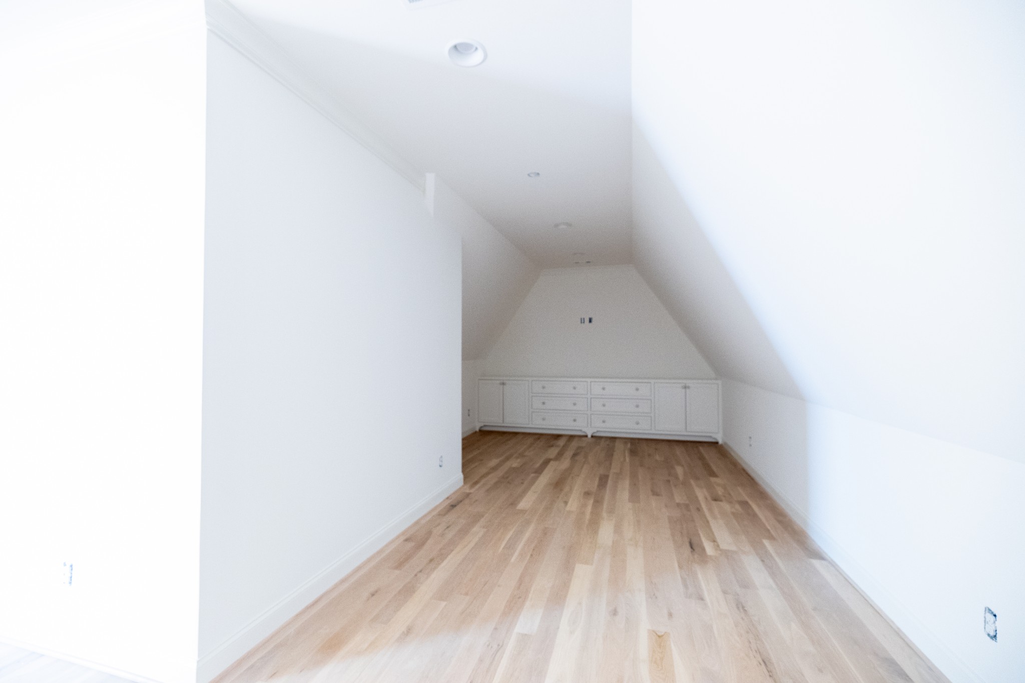 6033 Frazier Park Ln