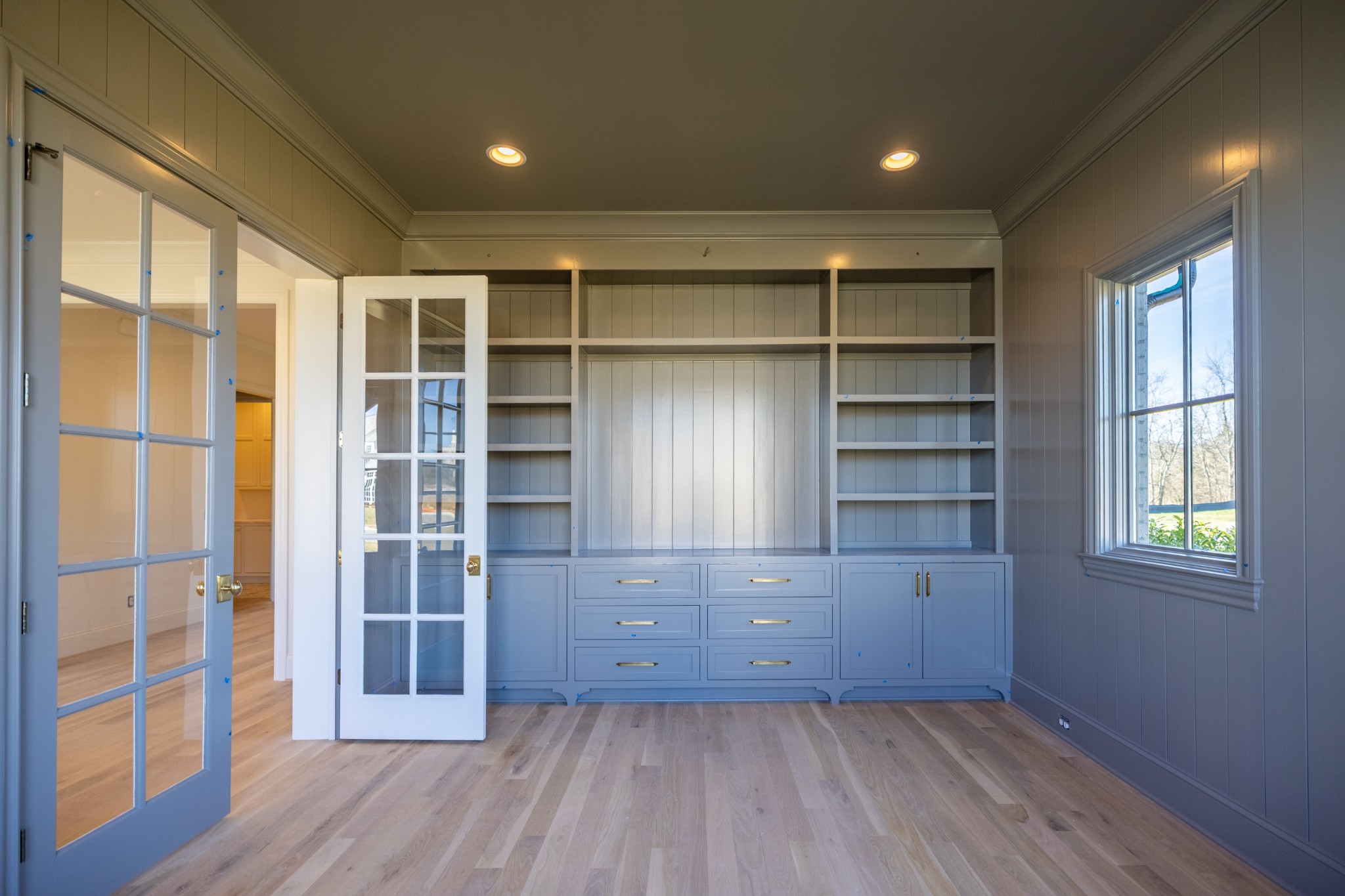 6033 Frazier Park Ln