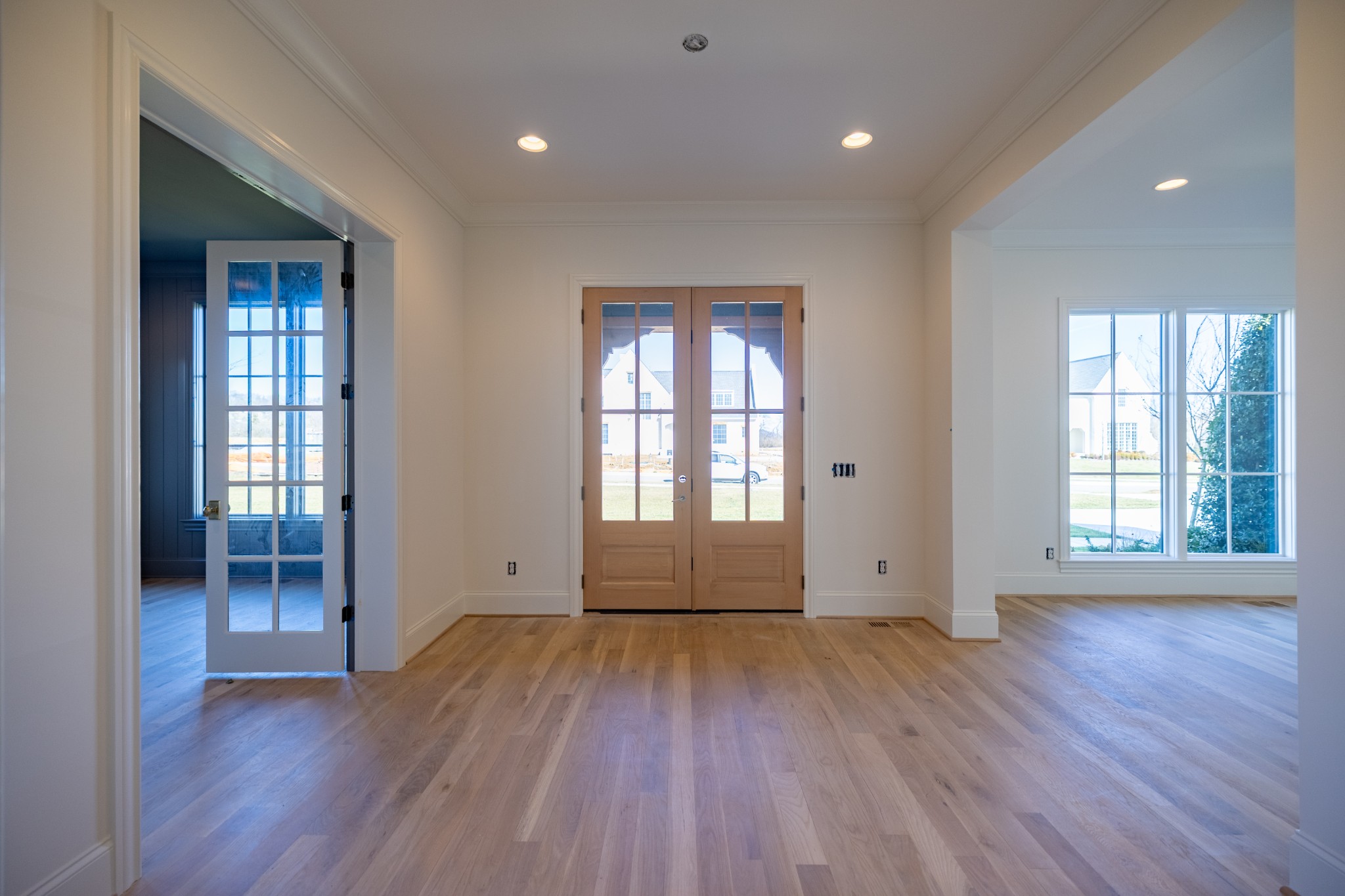 6033 Frazier Park Ln