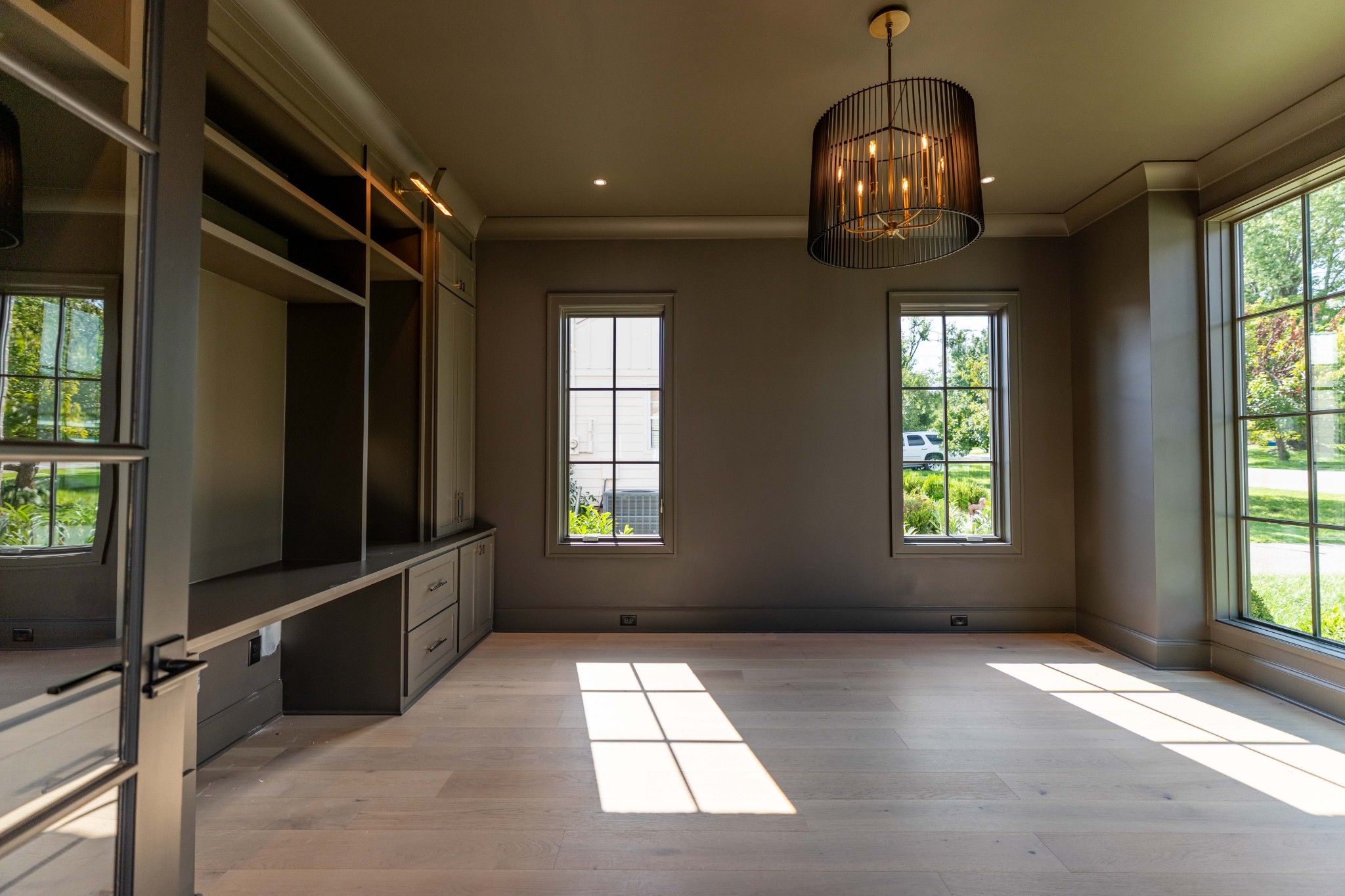 312 Mercury Dr