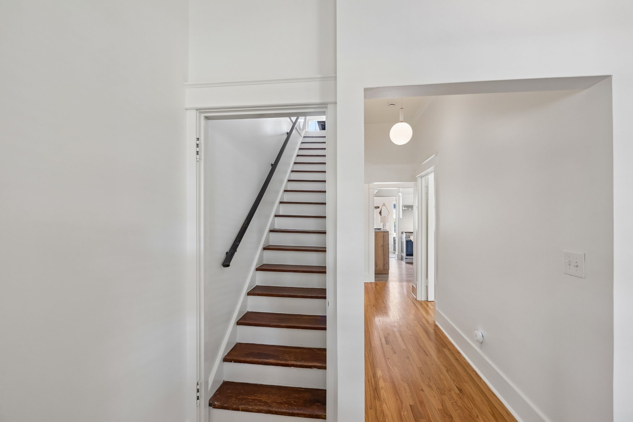 2200 Oakland Ave