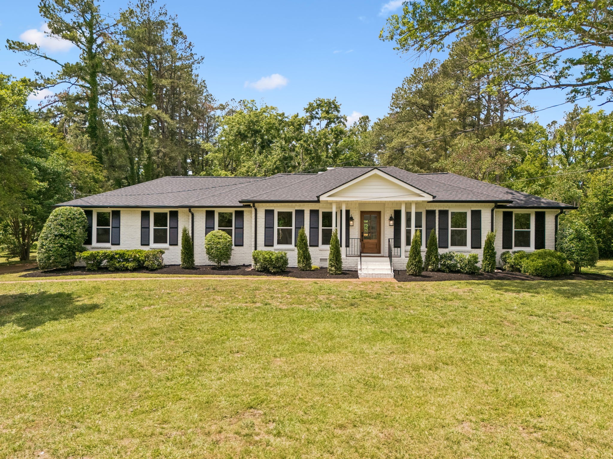 1505 Lipscomb Dr