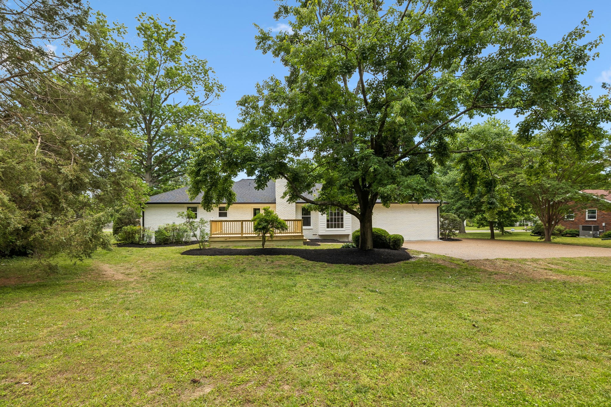 1505 Lipscomb Dr