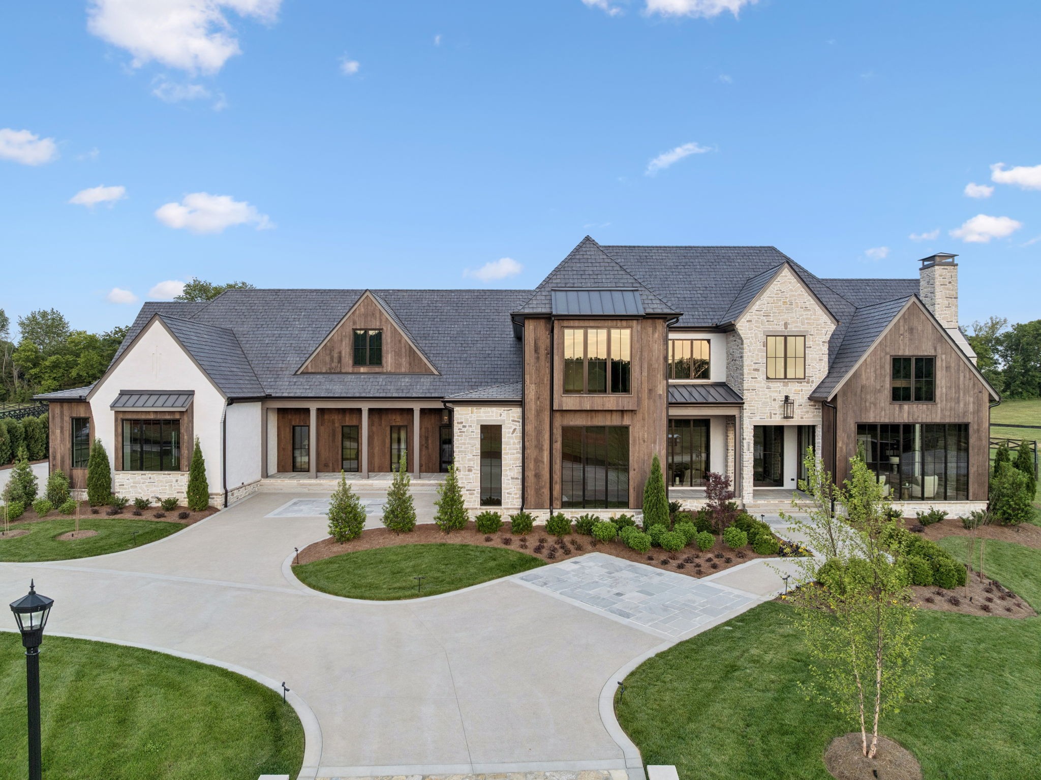 1522 Lurah Ln
