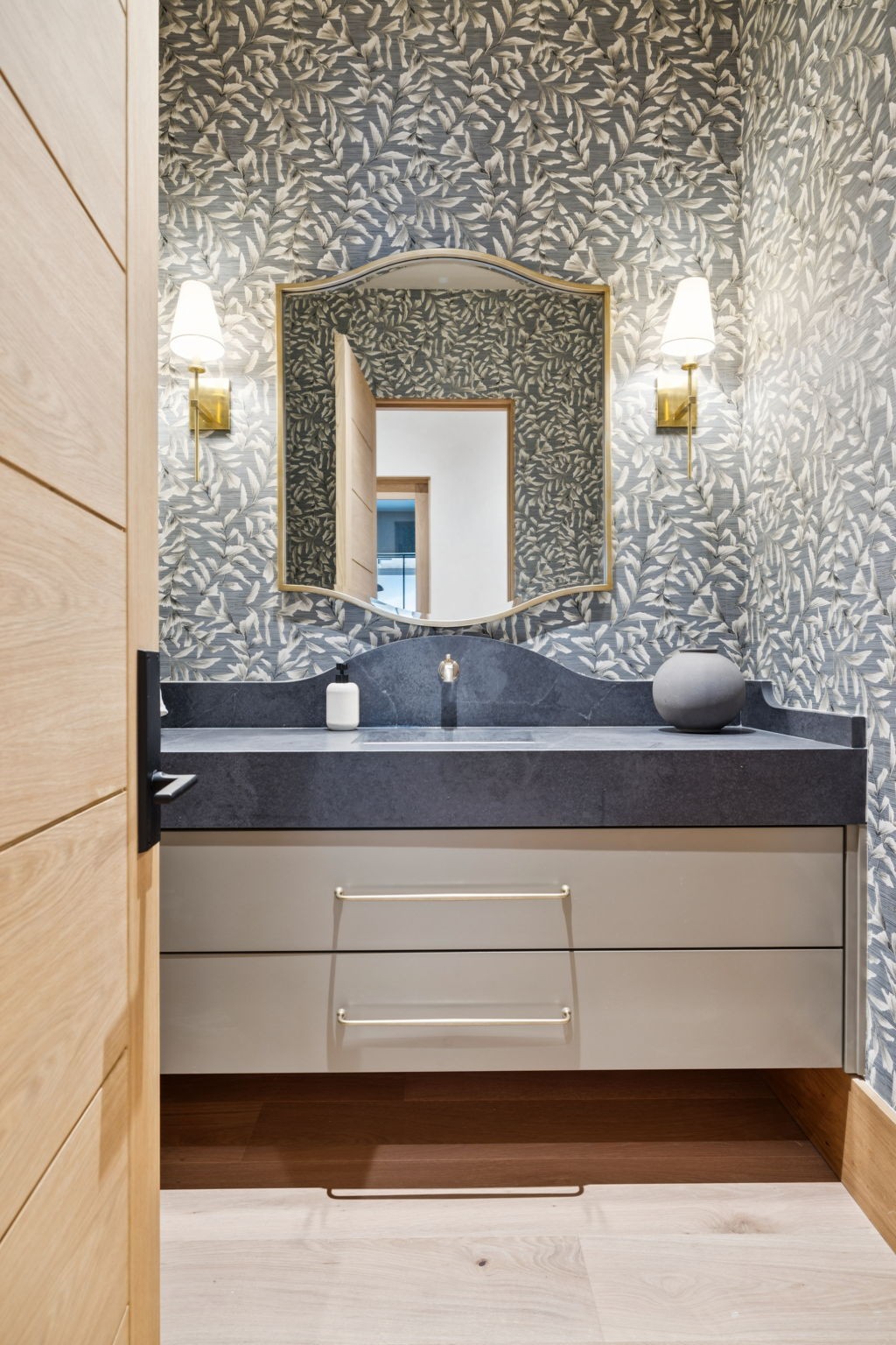 1522 Lurah Ln