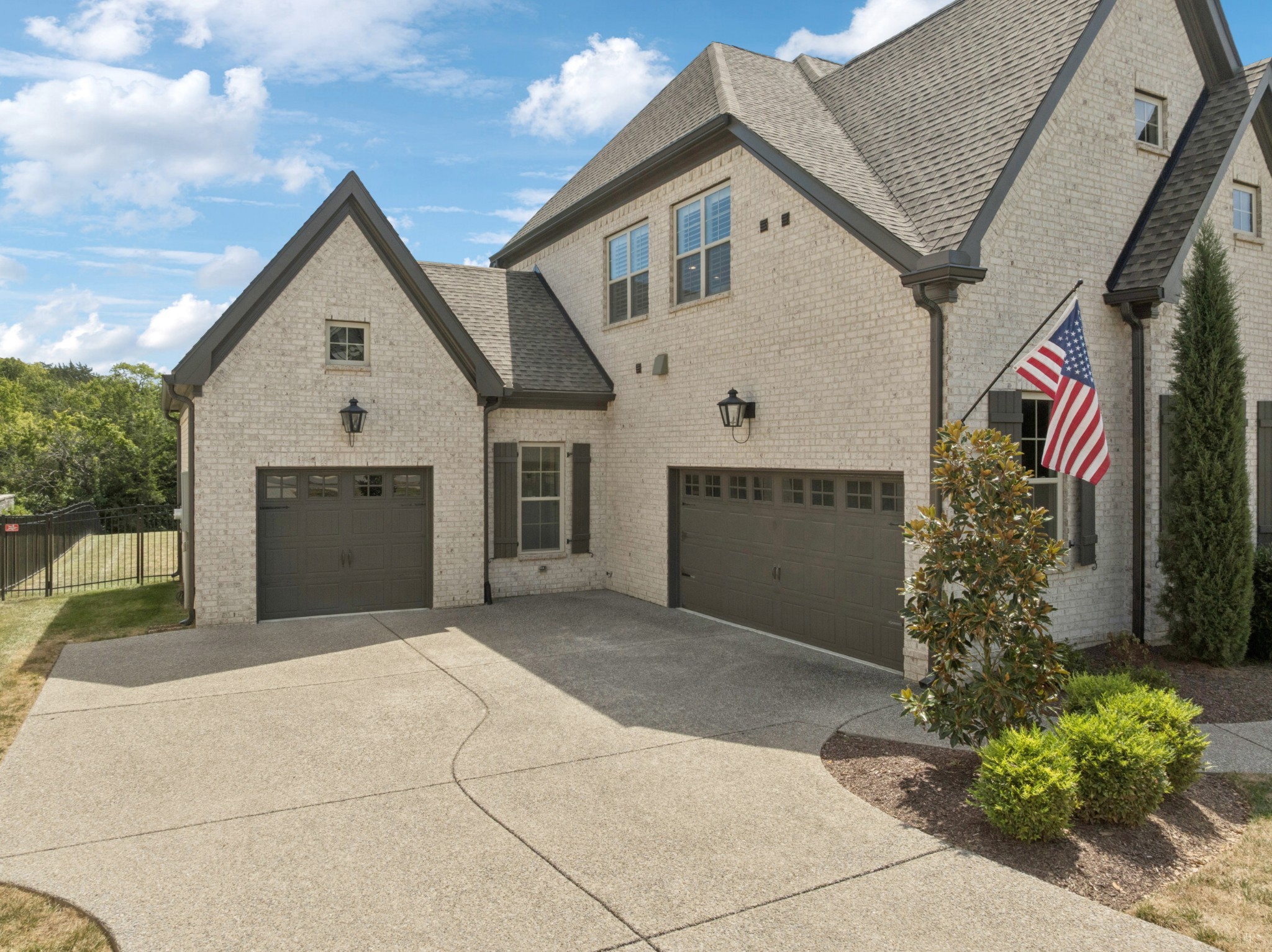 238 Bishops Gate Dr